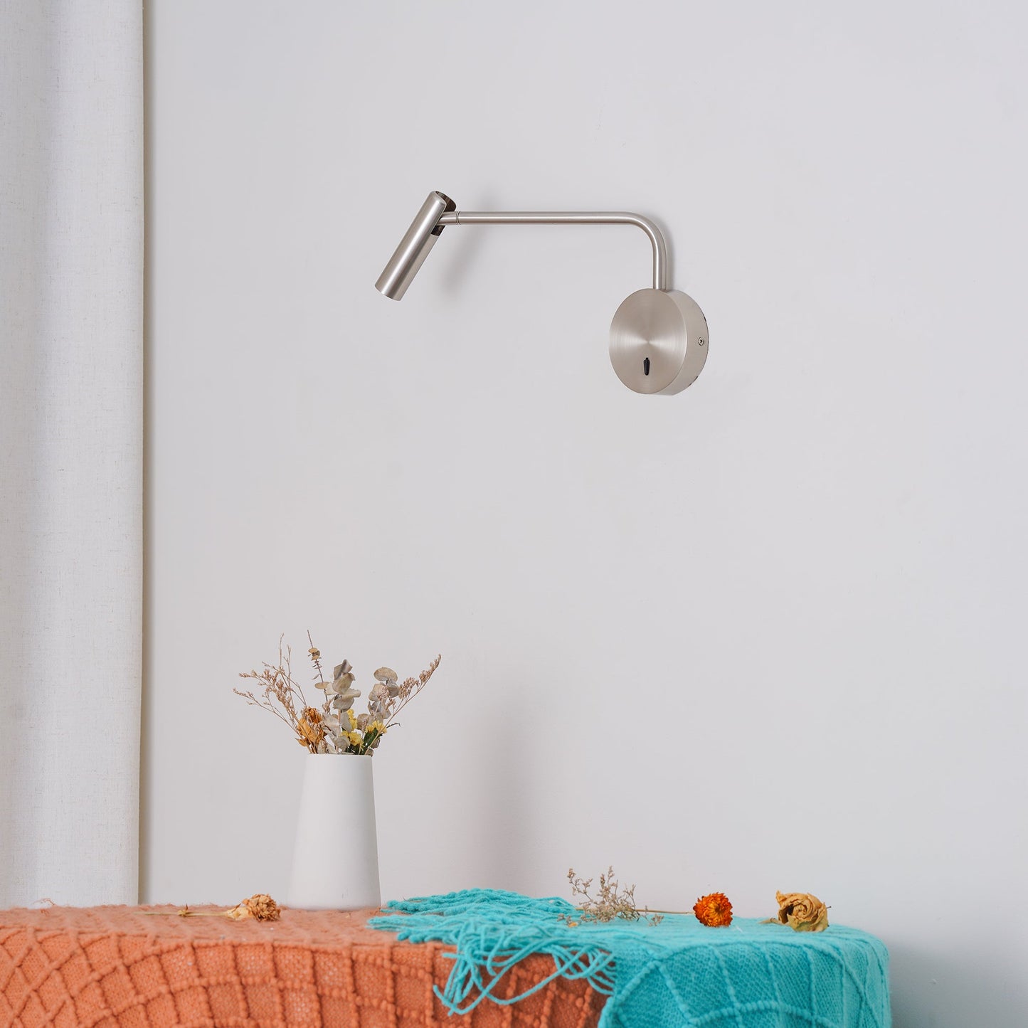 Minimalist Disc LED Wall Sconce - Modern Indoor Lighting