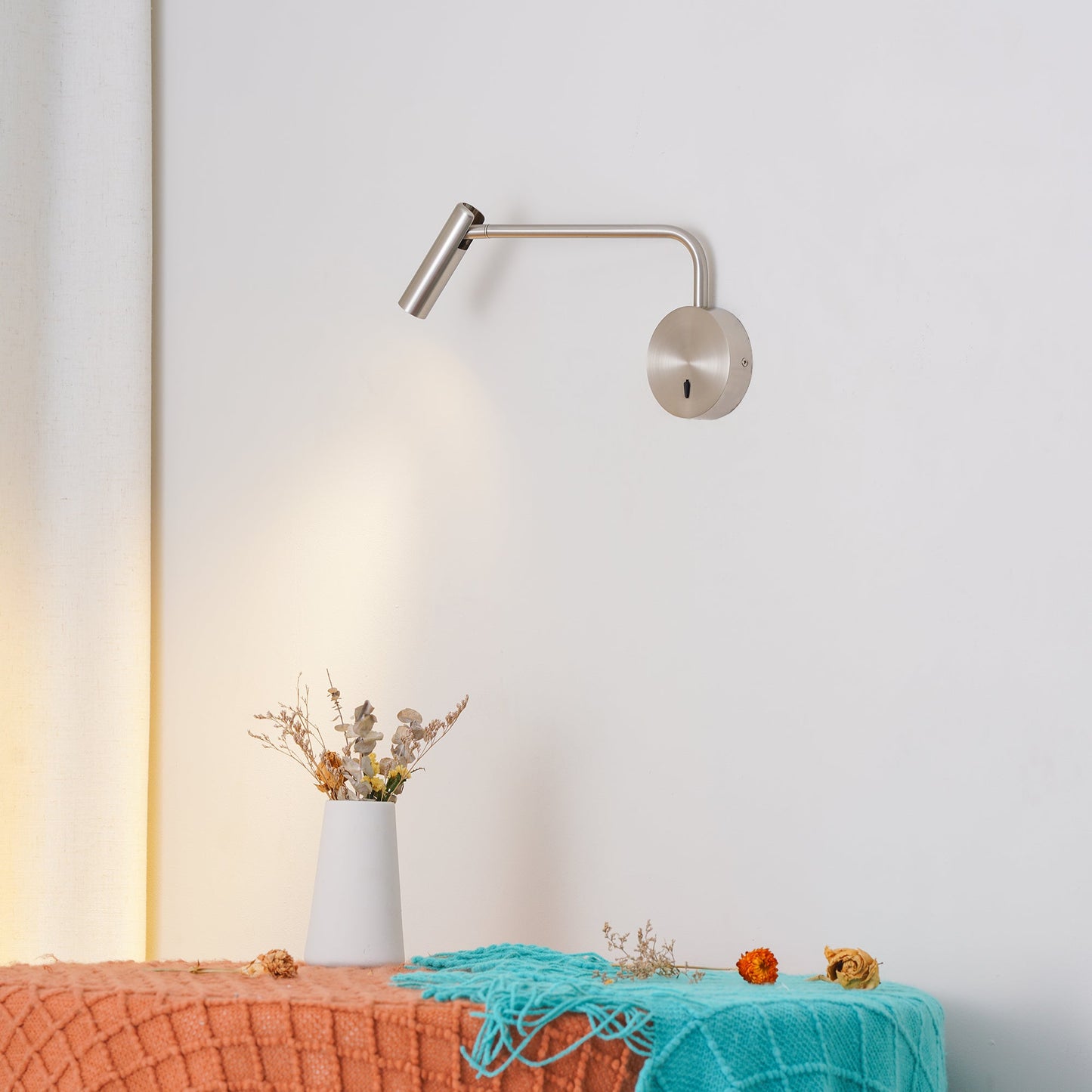 Minimalist Disc LED Wall Sconce - Modern Indoor Lighting