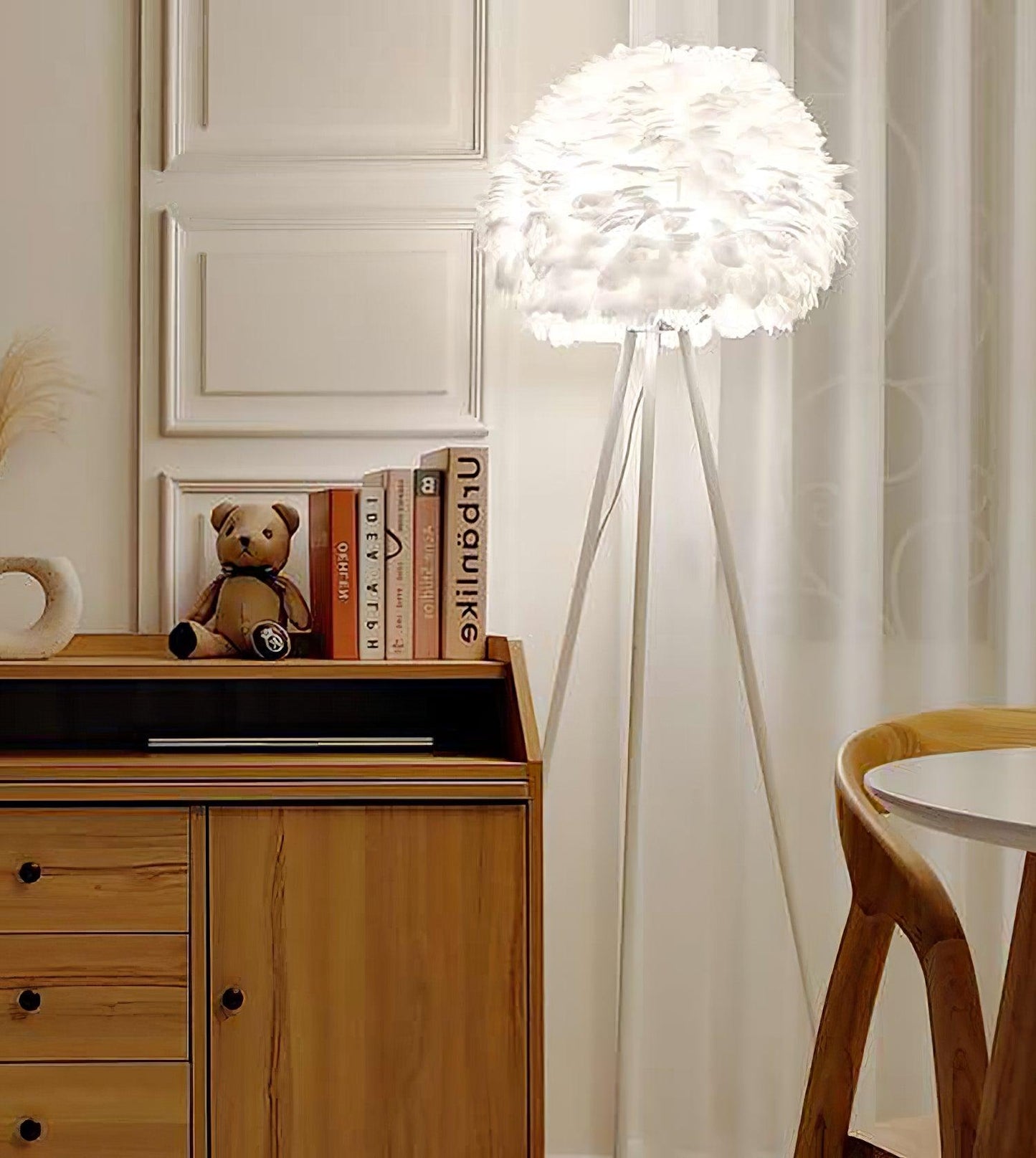 Eos Feather Floor Lamp - Elegant LED Lighting for Home