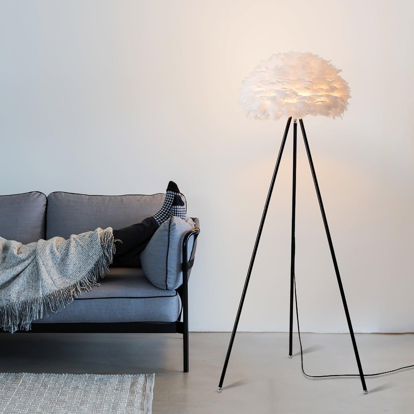 Eos Feather Floor Lamp - Elegant LED Lighting for Home