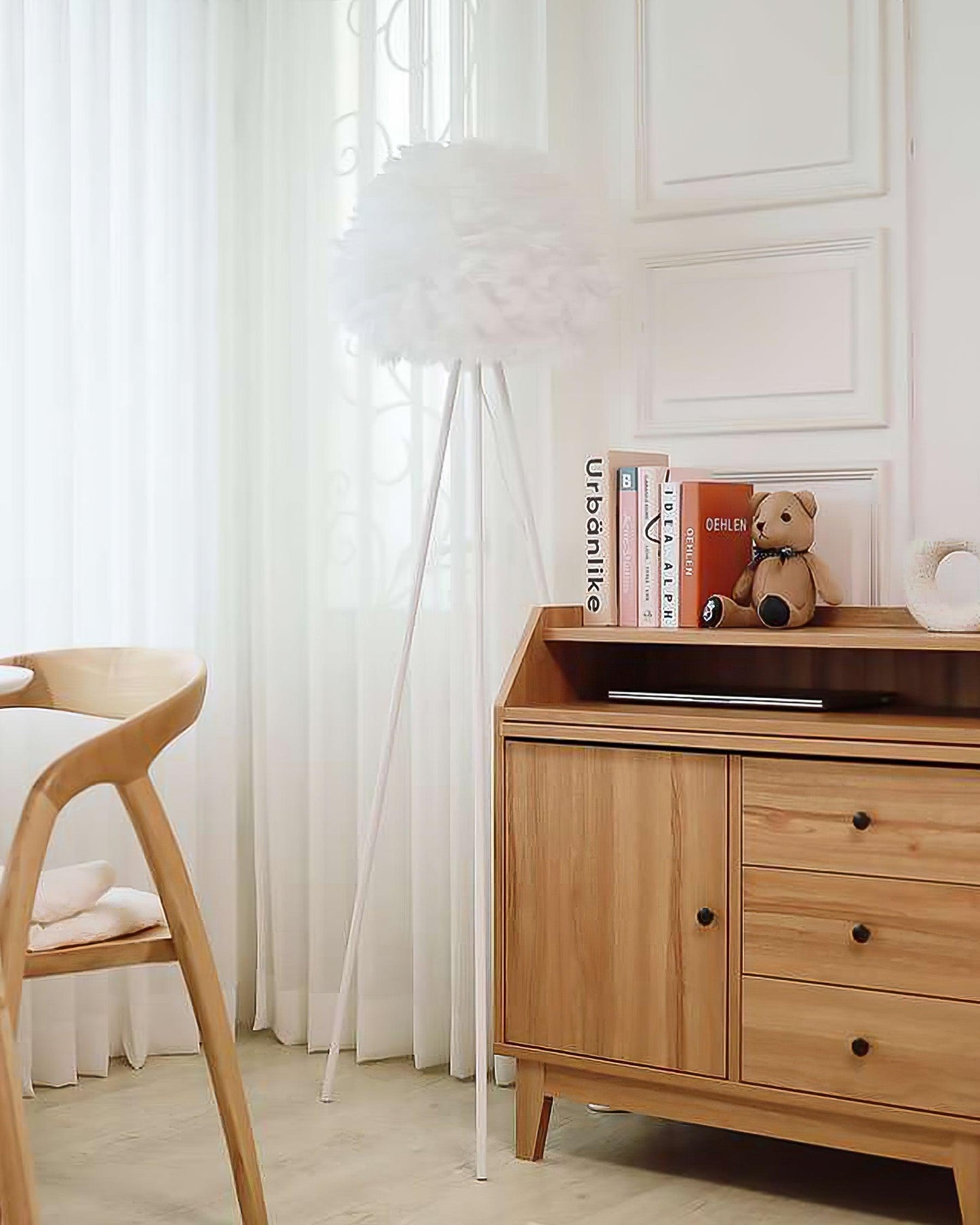 Eos Feather Floor Lamp - Elegant LED Lighting for Home