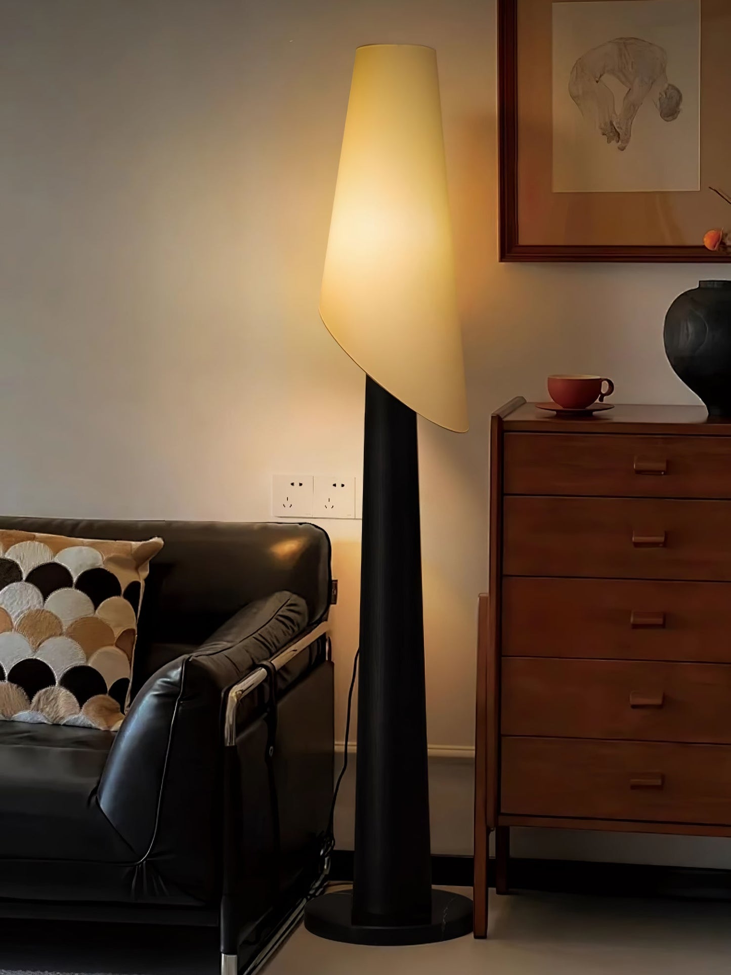 Flag Floor Lamp with LED, Elegant Design for Indoor Use
