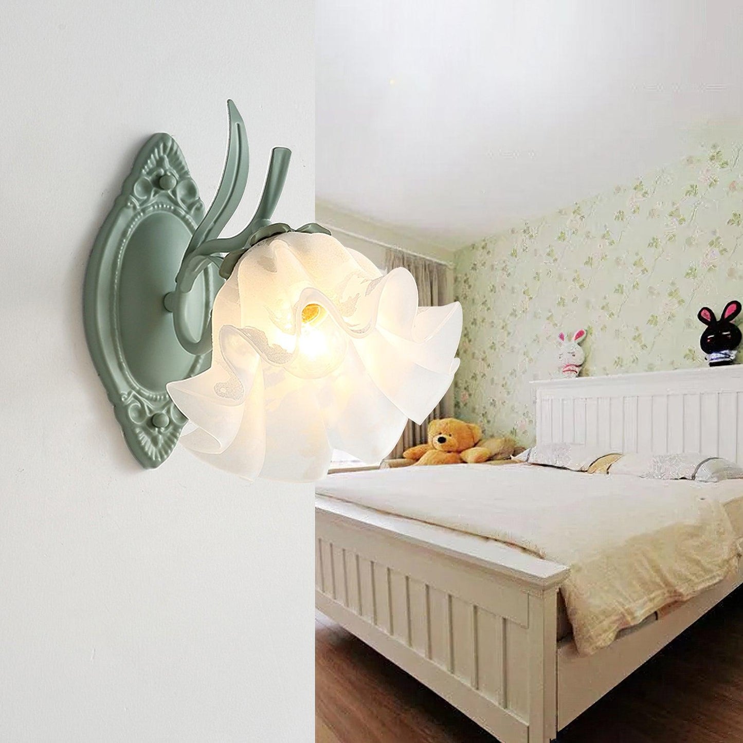 Flared Wall Light Sconce - Elegant Floral LED Design