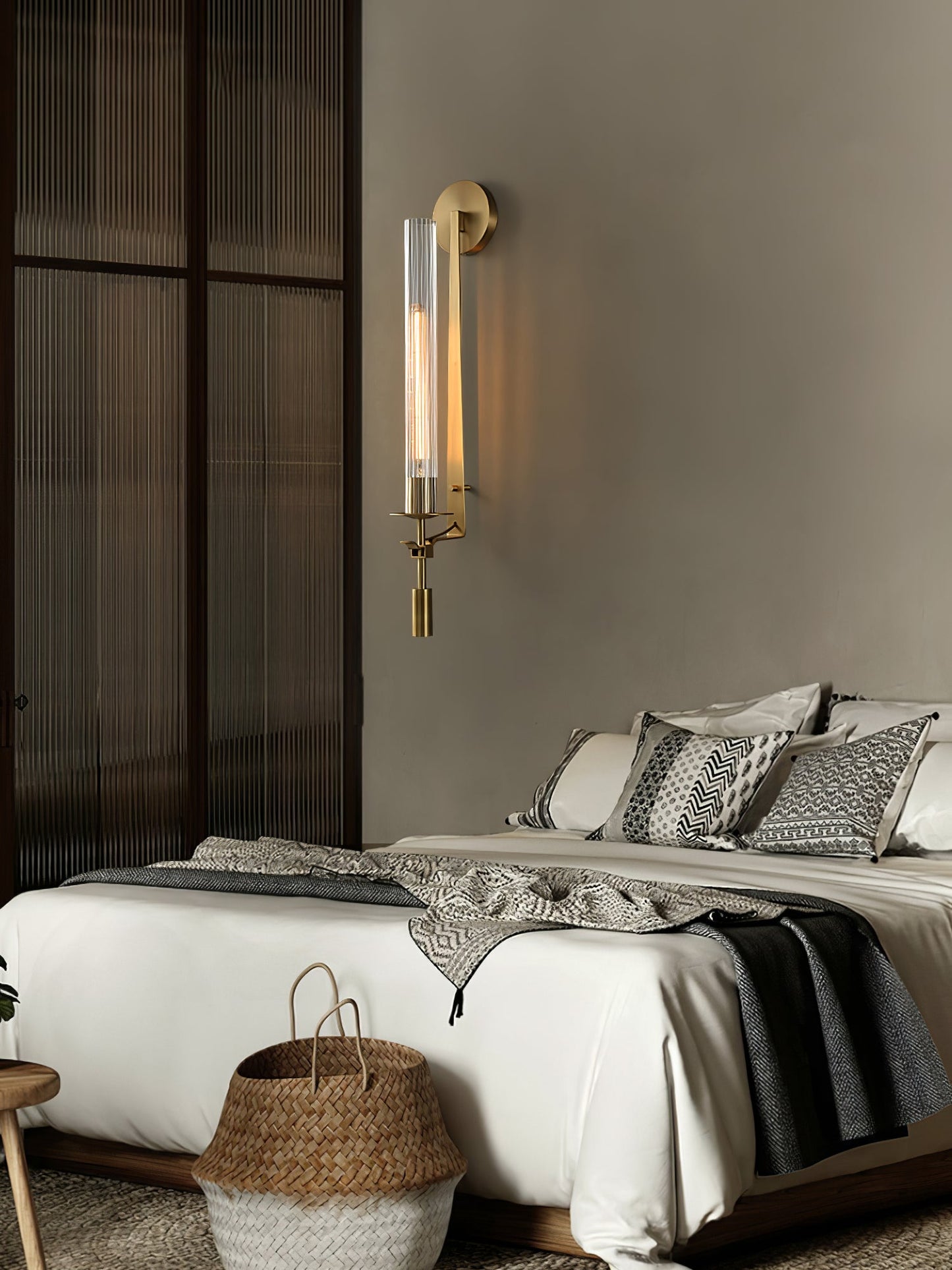 French Classicism Wall Lamp - Brass Indoor LED Light Fixture