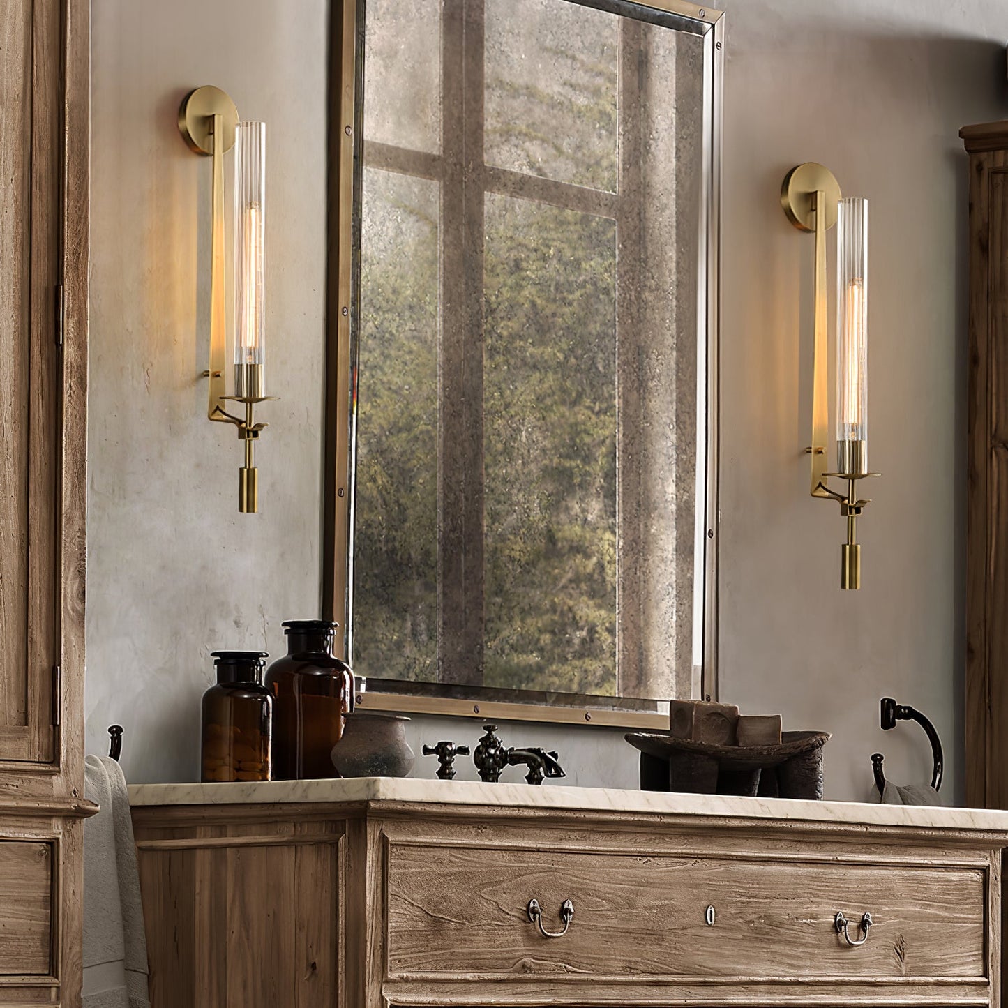 French Classicism Wall Lamp - Brass Indoor LED Light Fixture