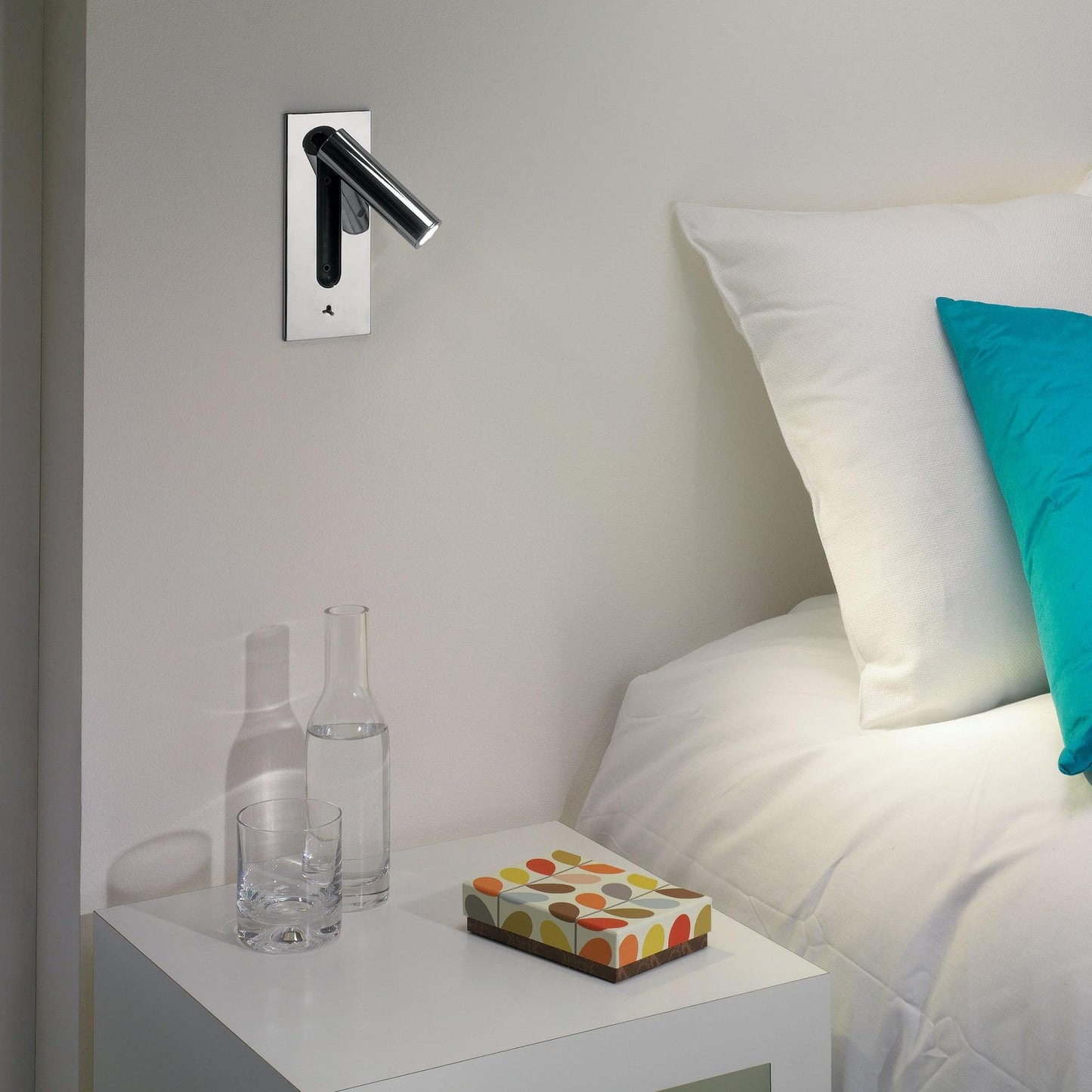 Folded Back Bedside Wall Lamp with LED Light and Switch