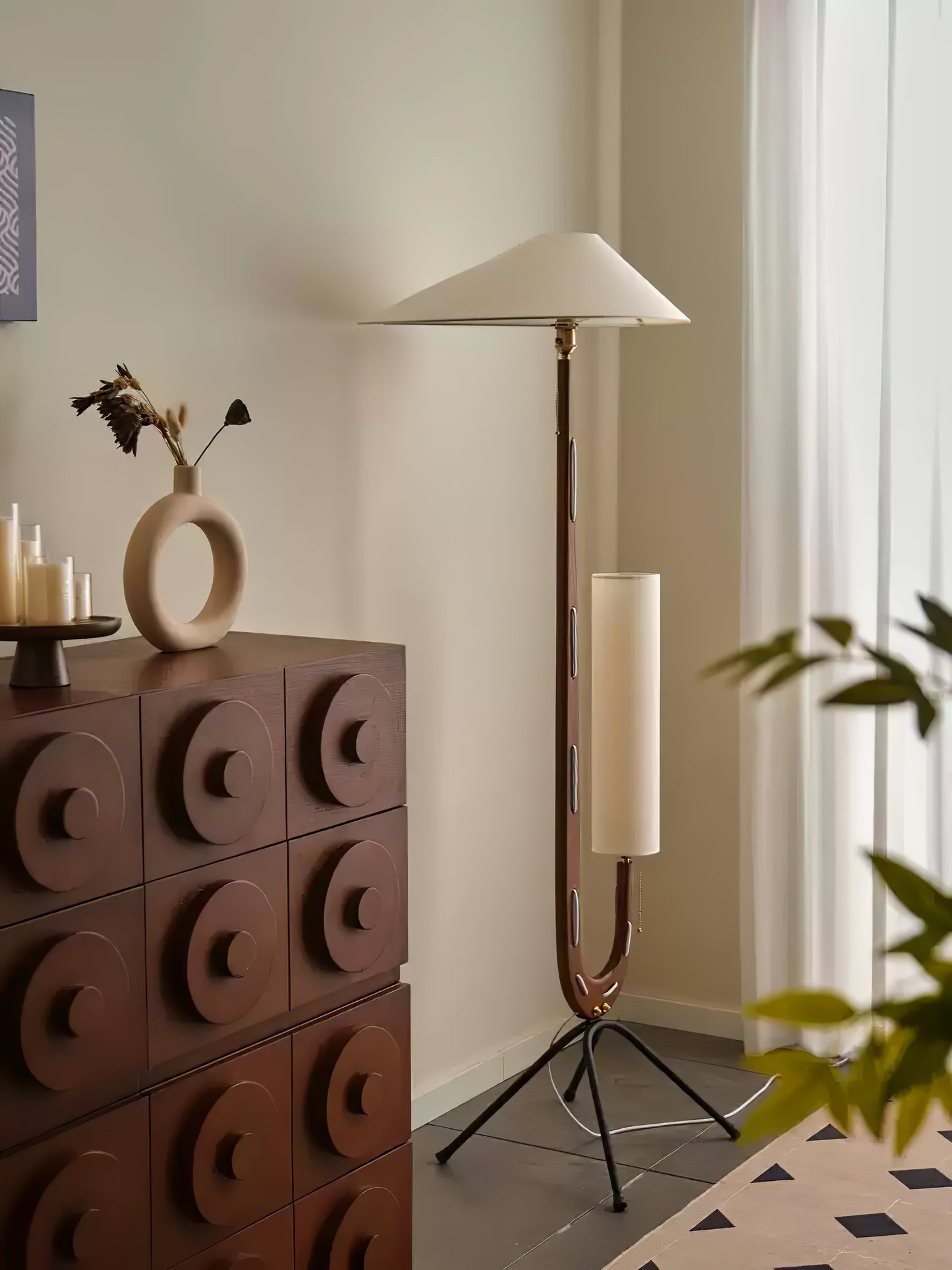 Giraffe Floor Lamp with LED Light - Mid Century Design