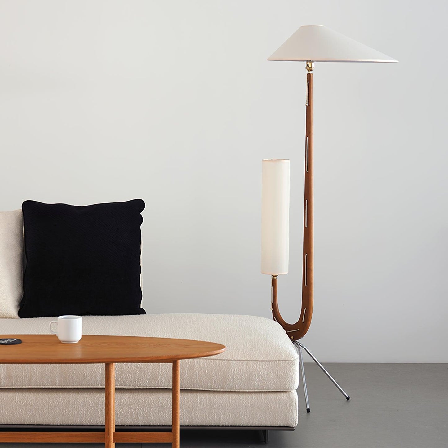 Giraffe Floor Lamp with LED Light - Mid Century Design