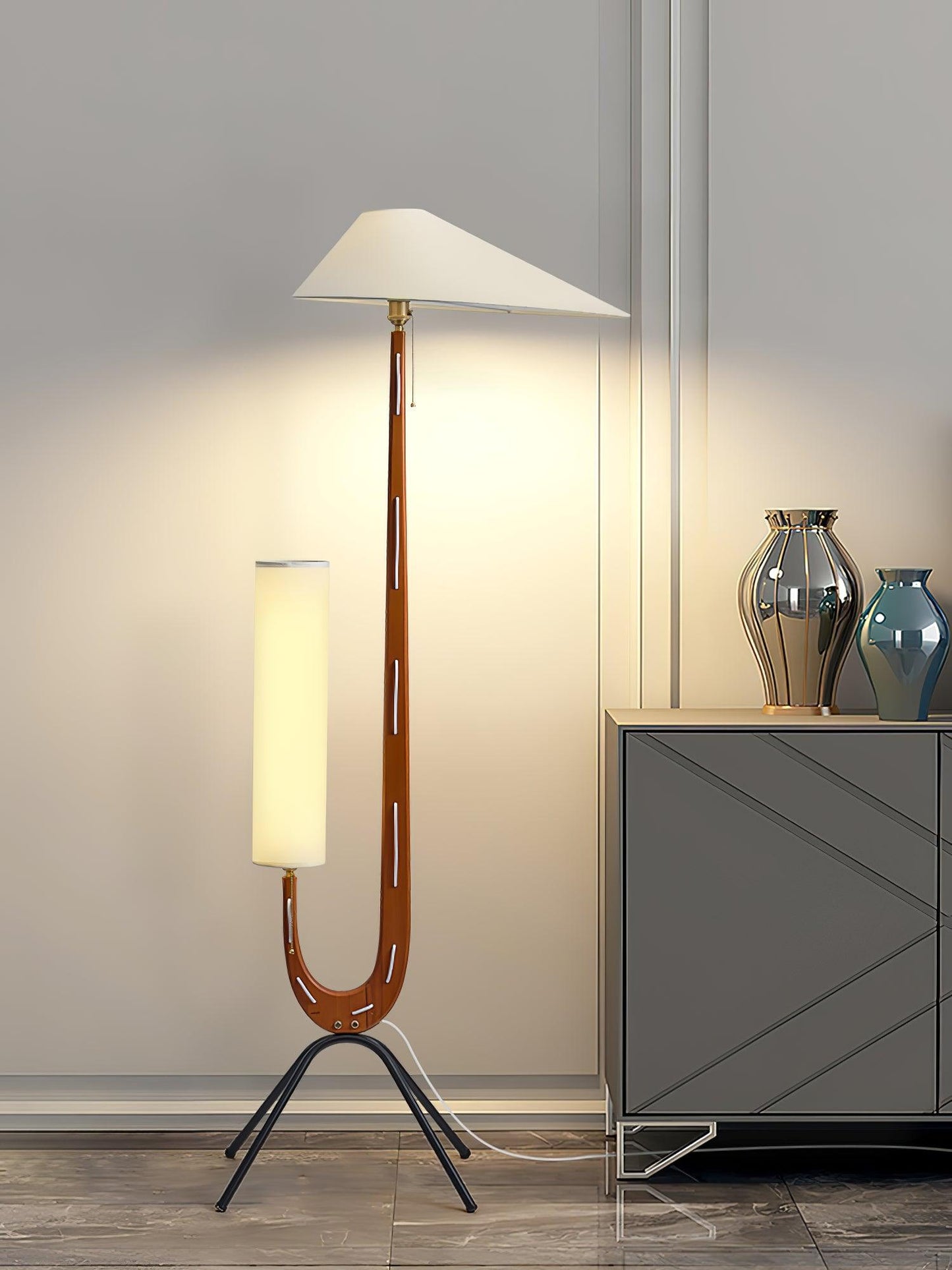 Giraffe Floor Lamp with LED Light - Mid Century Design