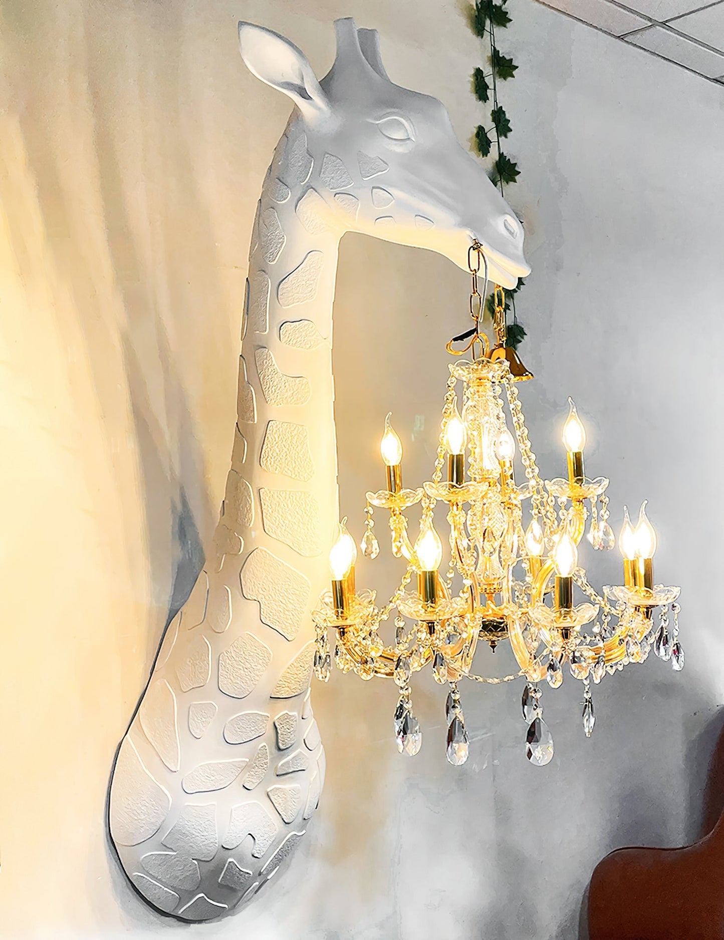 Giraffe Royale Wall Lamp with Crystal Chandelier, LED