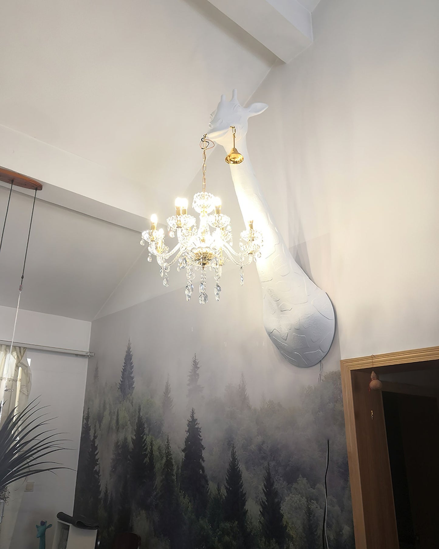 Giraffe Royale Wall Lamp with Crystal Chandelier, LED