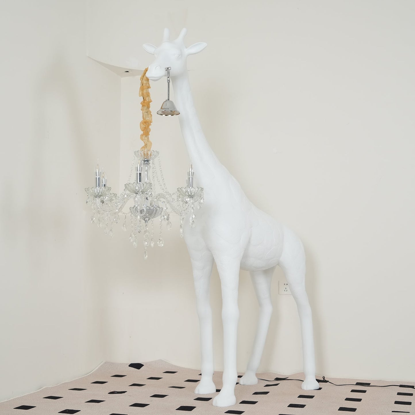 Giraffe Sculpture Floor Lamp with Crystal Chandelier Light