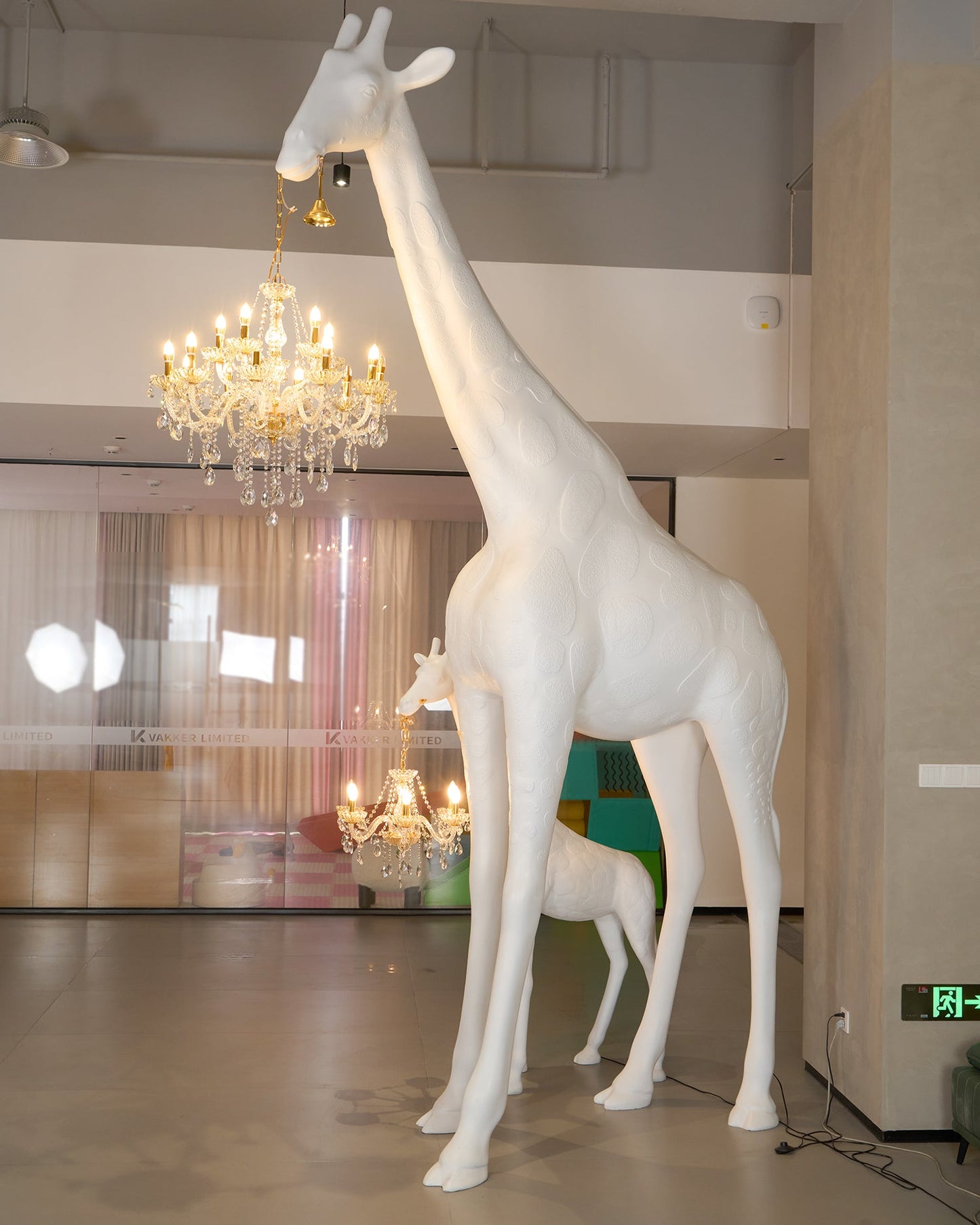Giraffe Sculpture Floor Lamp with Crystal Chandelier Light