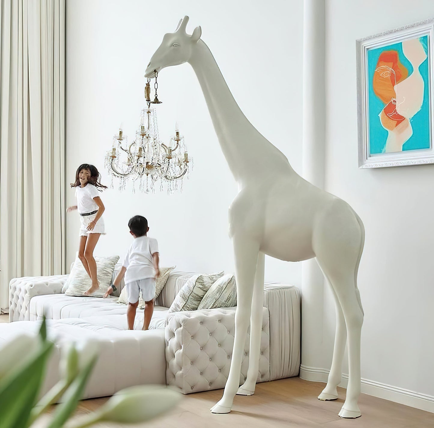 Giraffe Sculpture Floor Lamp with Crystal Chandelier Light