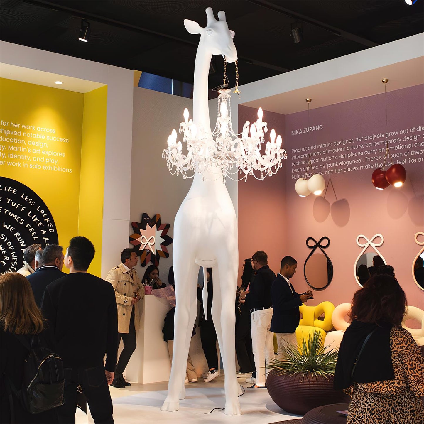 Giraffe Sculpture Floor Lamp with Crystal Chandelier Light