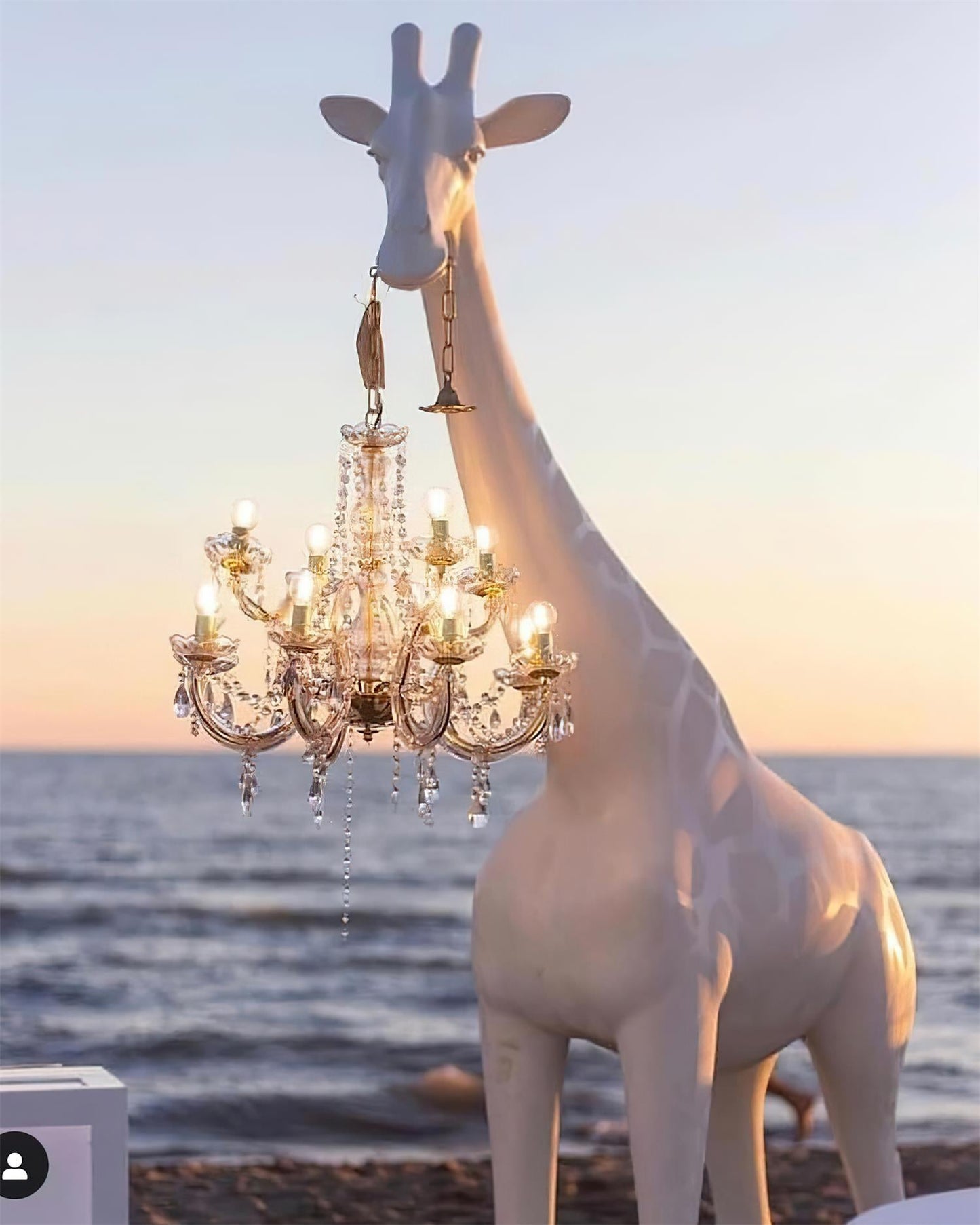 Giraffe Sculpture Floor Lamp with Crystal Chandelier Light