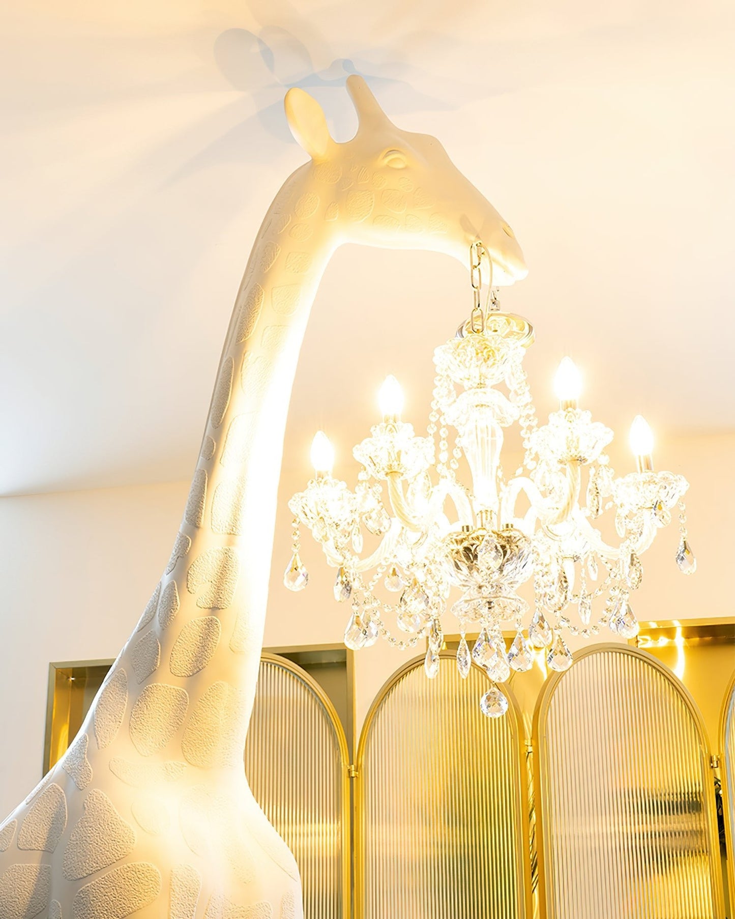 Giraffe Sculpture Floor Lamp with Crystal Chandelier Light