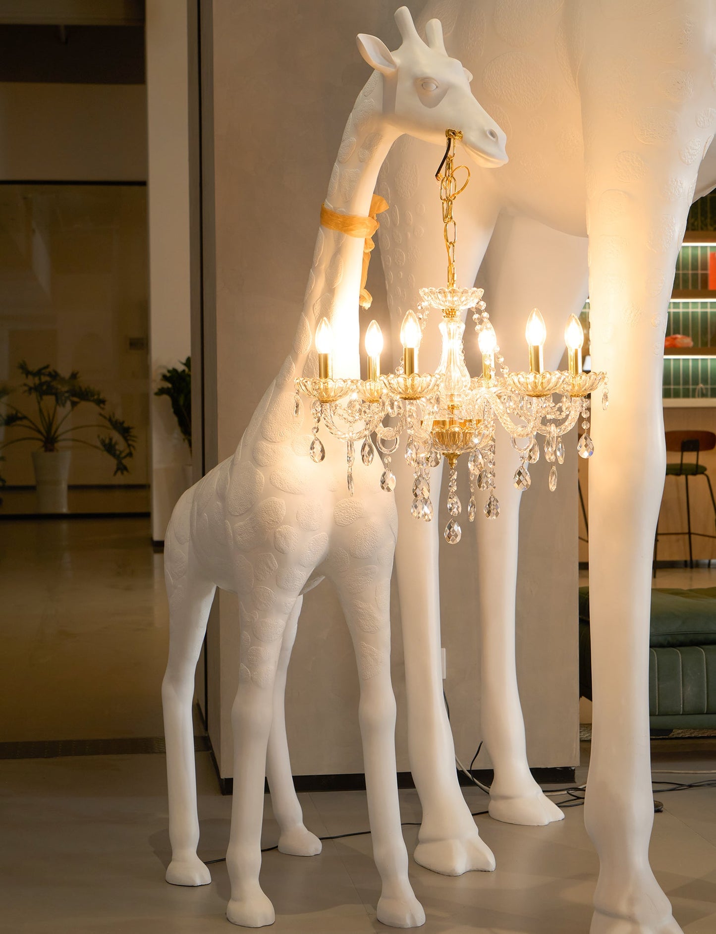 Giraffe Sculpture Floor Lamp with Crystal Chandelier Light