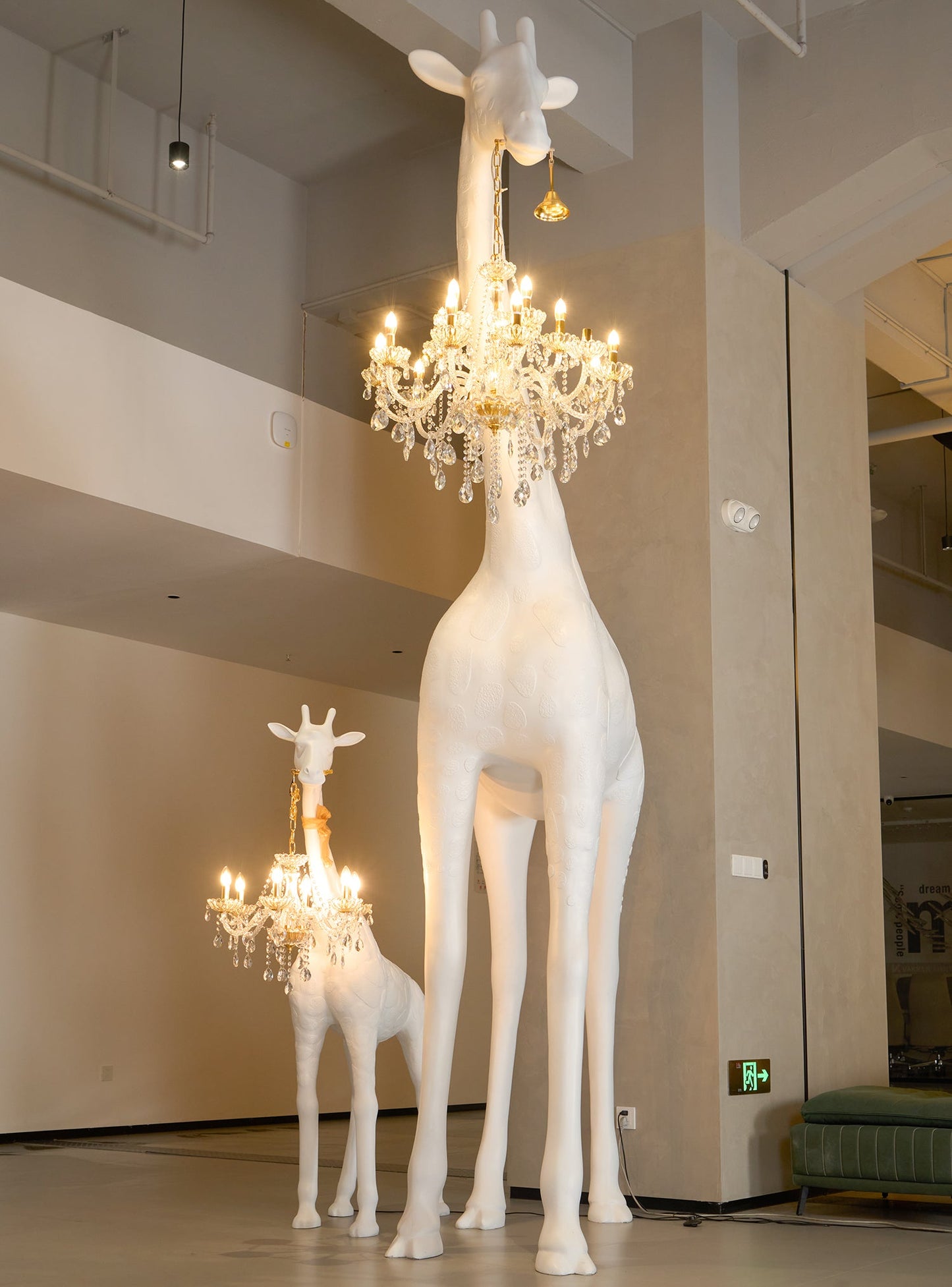 Giraffe Sculpture Floor Lamp with Crystal Chandelier Light
