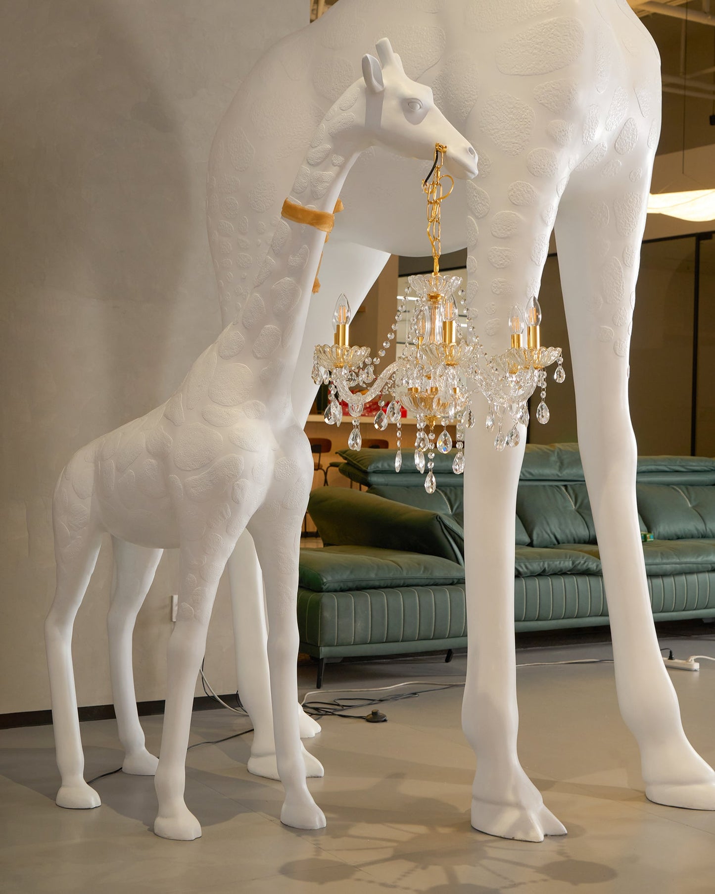 Giraffe Sculpture Floor Lamp with Crystal Chandelier Light