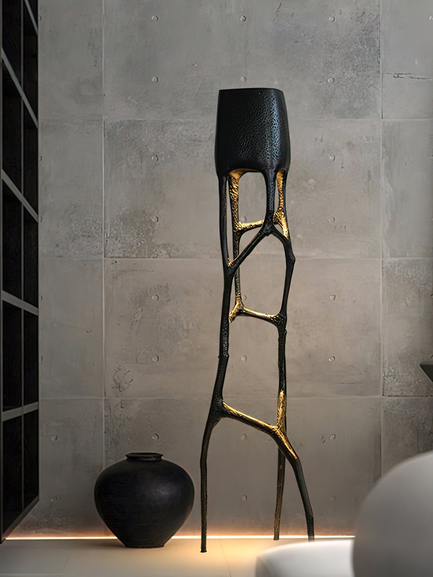 Gothic Sculpture Floor Lamp with LED Light - Black Design
