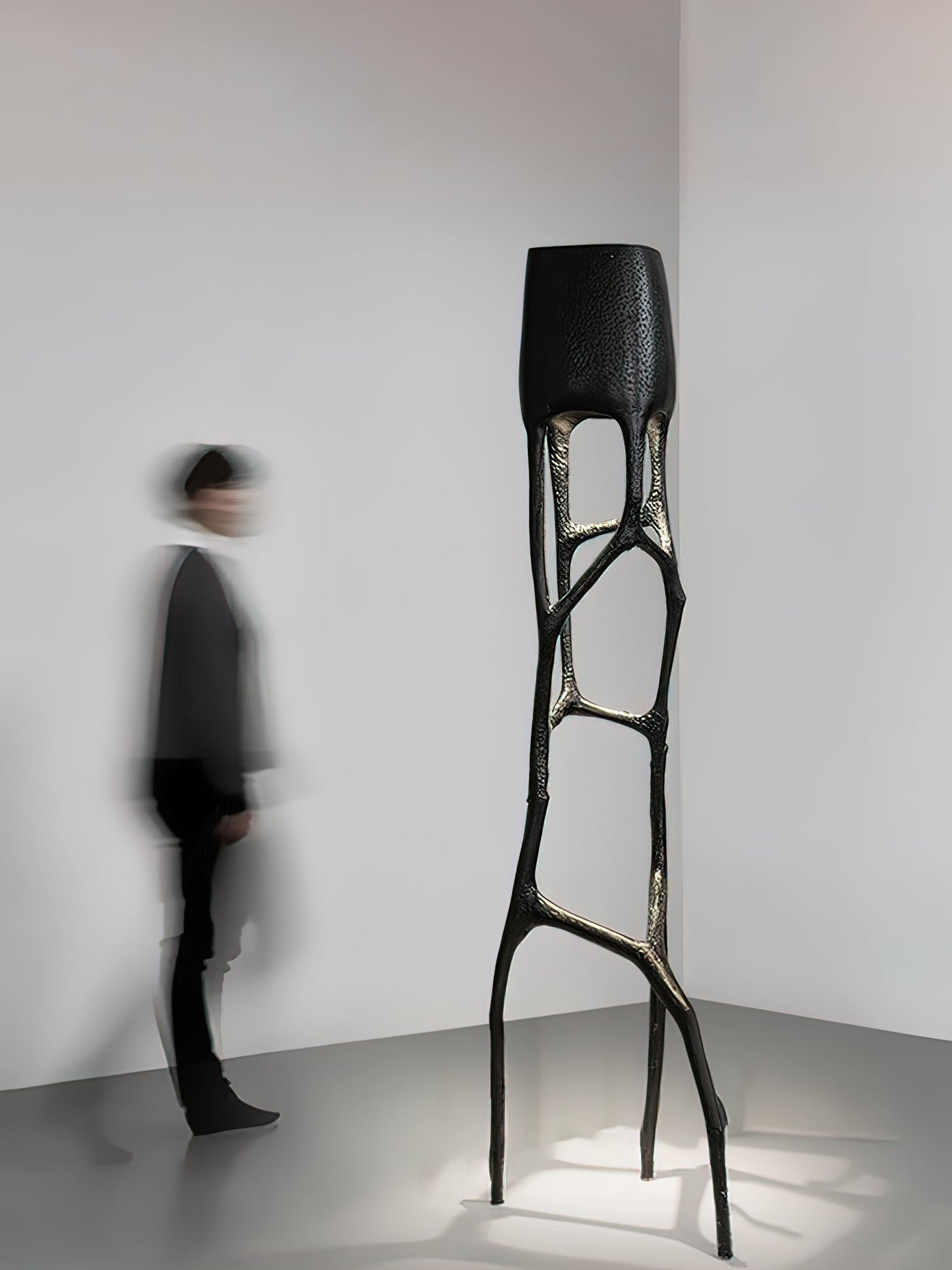 Gothic Sculpture Floor Lamp with LED Light - Black Design