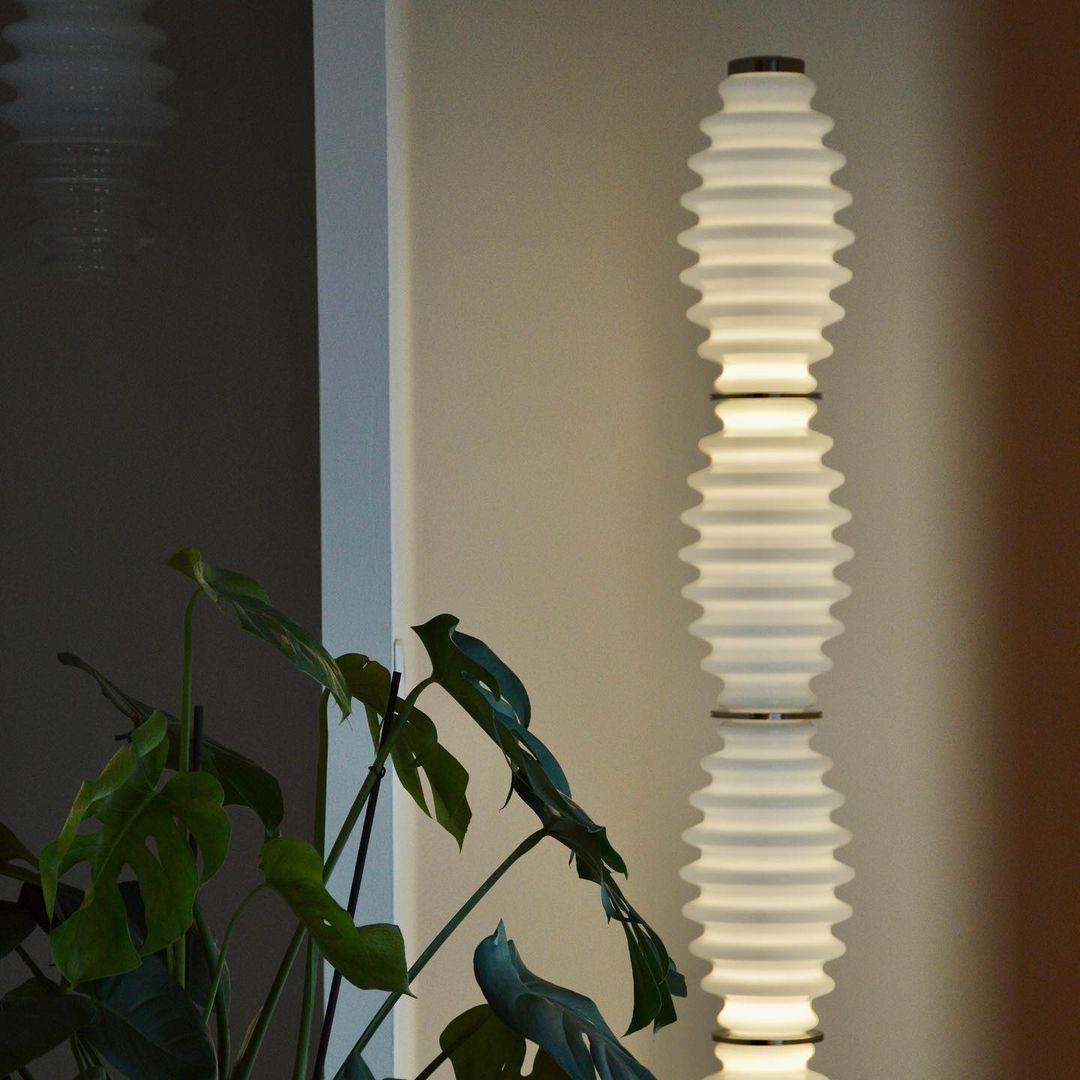 Grand Collier Floor Lamp - LED Glass Lighting Fixture