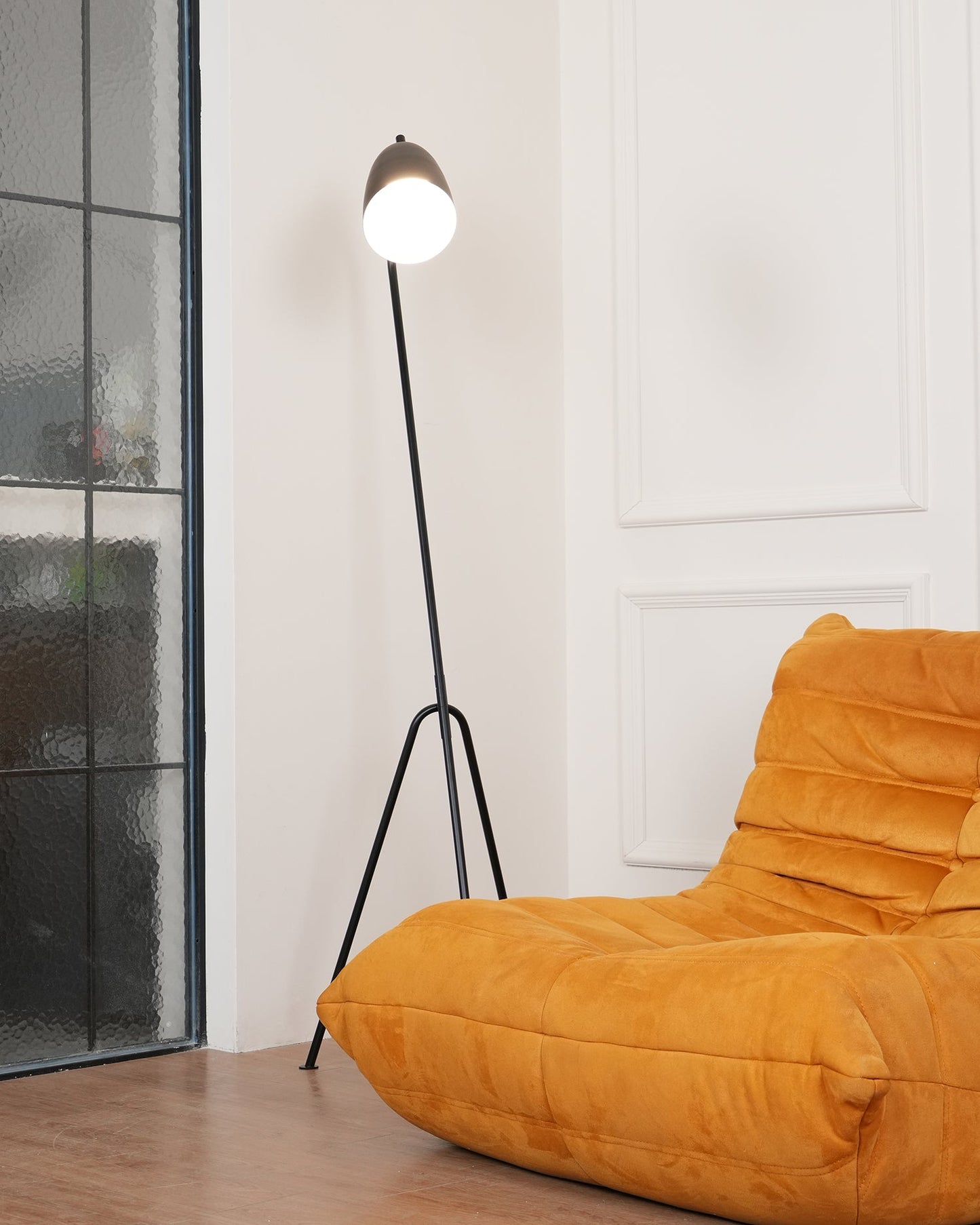 Lean Floor Lamp - Adjustable Metal LED Task Light, Black
