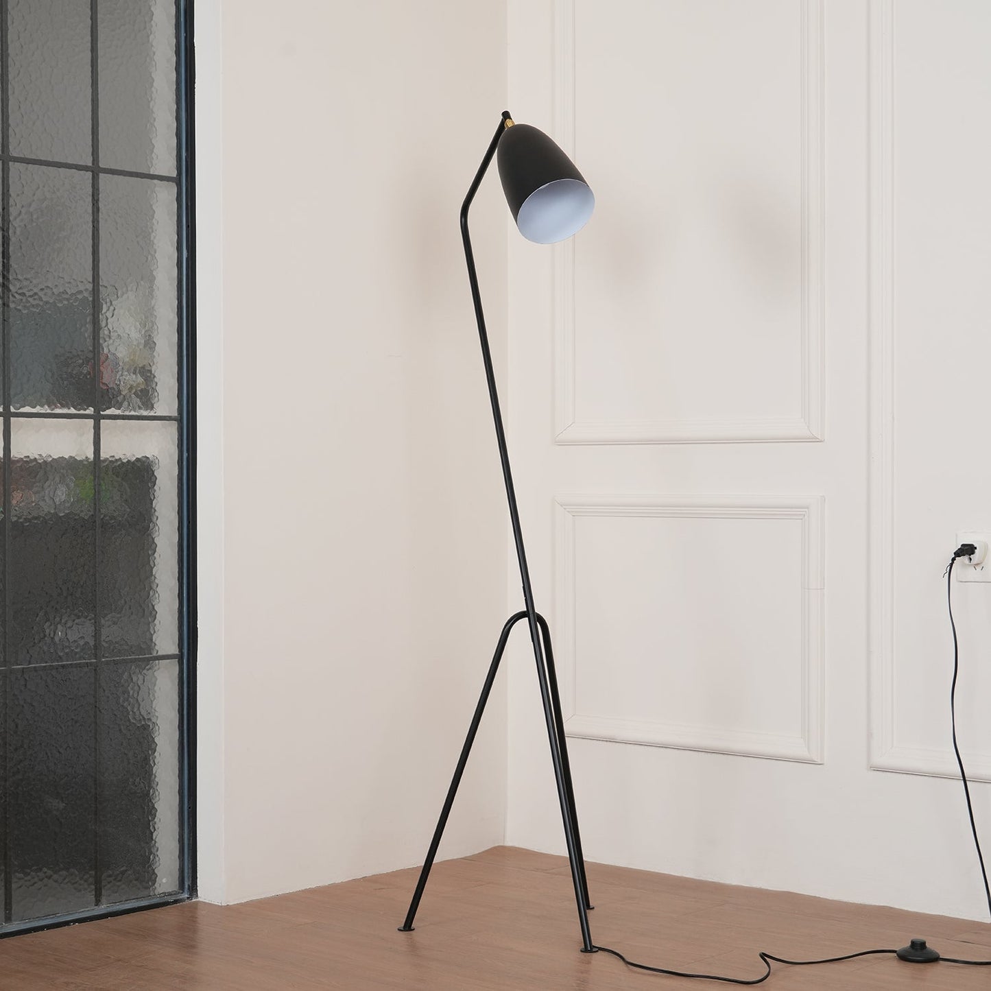 Lean Floor Lamp - Adjustable Metal LED Task Light, Black