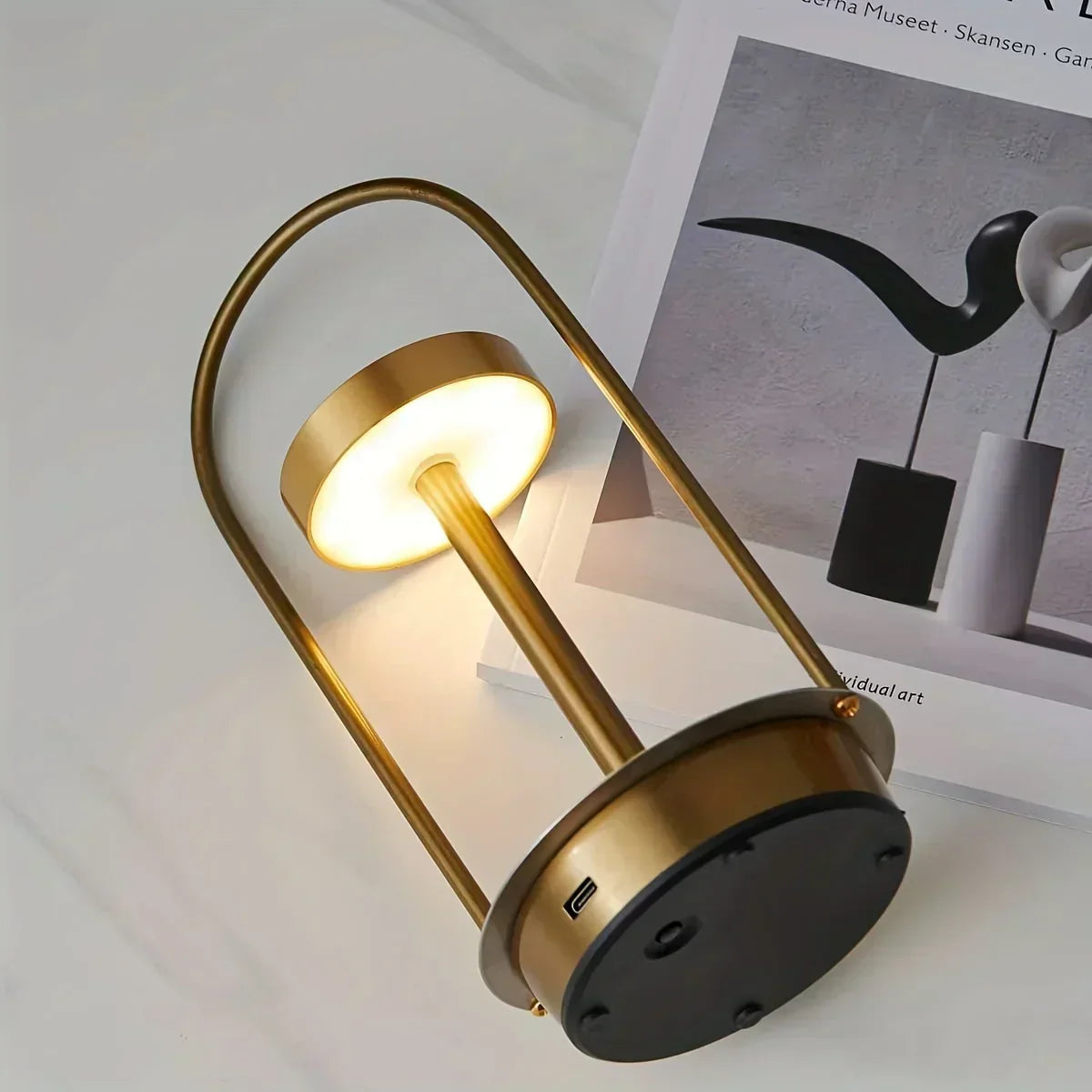 Opladdningsbar LumiLight Table Lamp - Elegant Portable LED Light