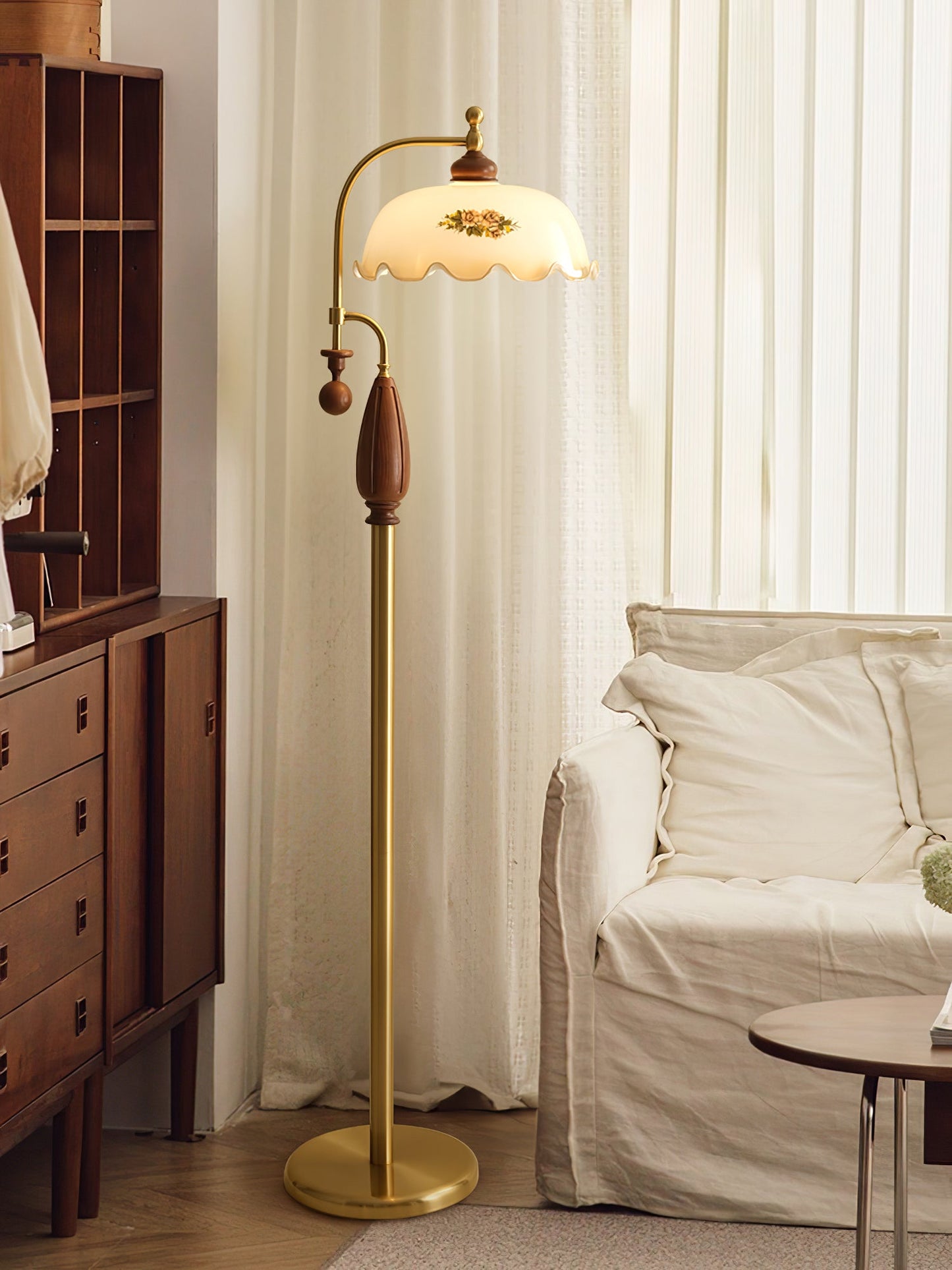 Heritage Bloom Floor Lamp with LED Shade - Vintage Design