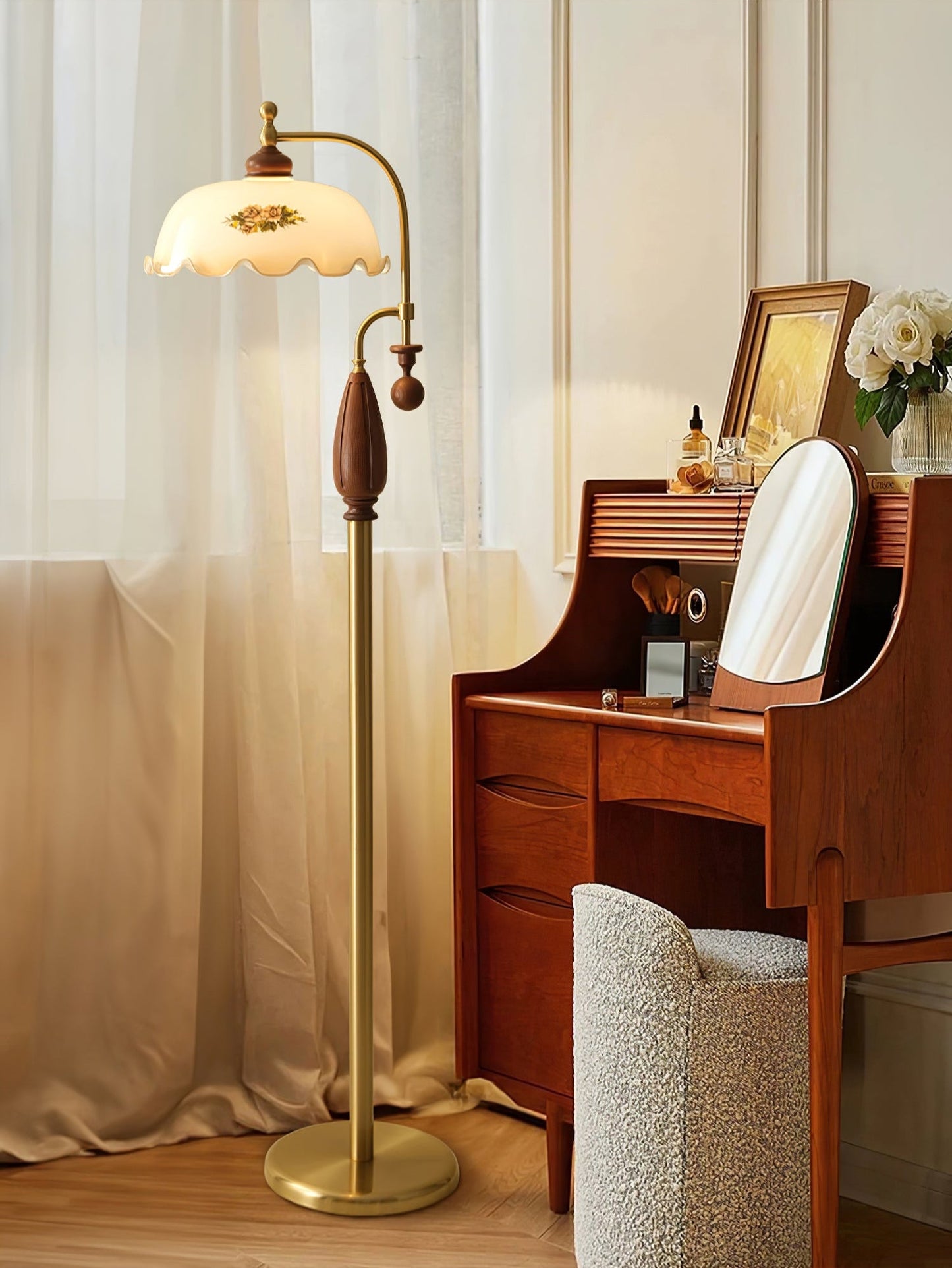 Heritage Bloom Floor Lamp with LED Shade - Vintage Design
