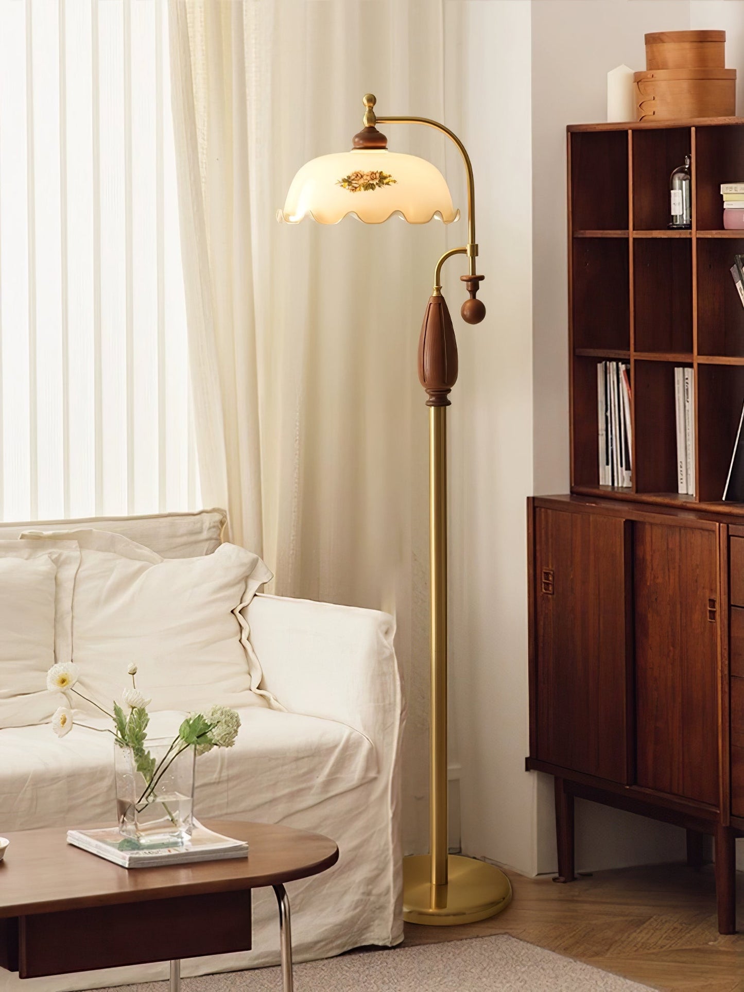 Heritage Bloom Floor Lamp with LED Shade - Vintage Design