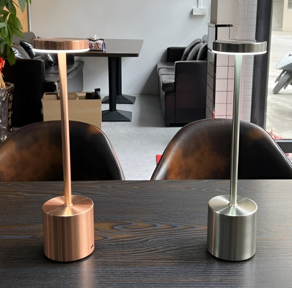 Retro-Inspired LED Table Lamp with Wireless USB Charging