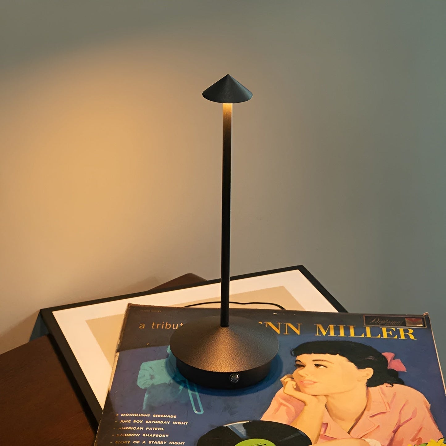 Smart VersaLight - Rechargeable Touch LED Lamp for Aesthetic Rooms