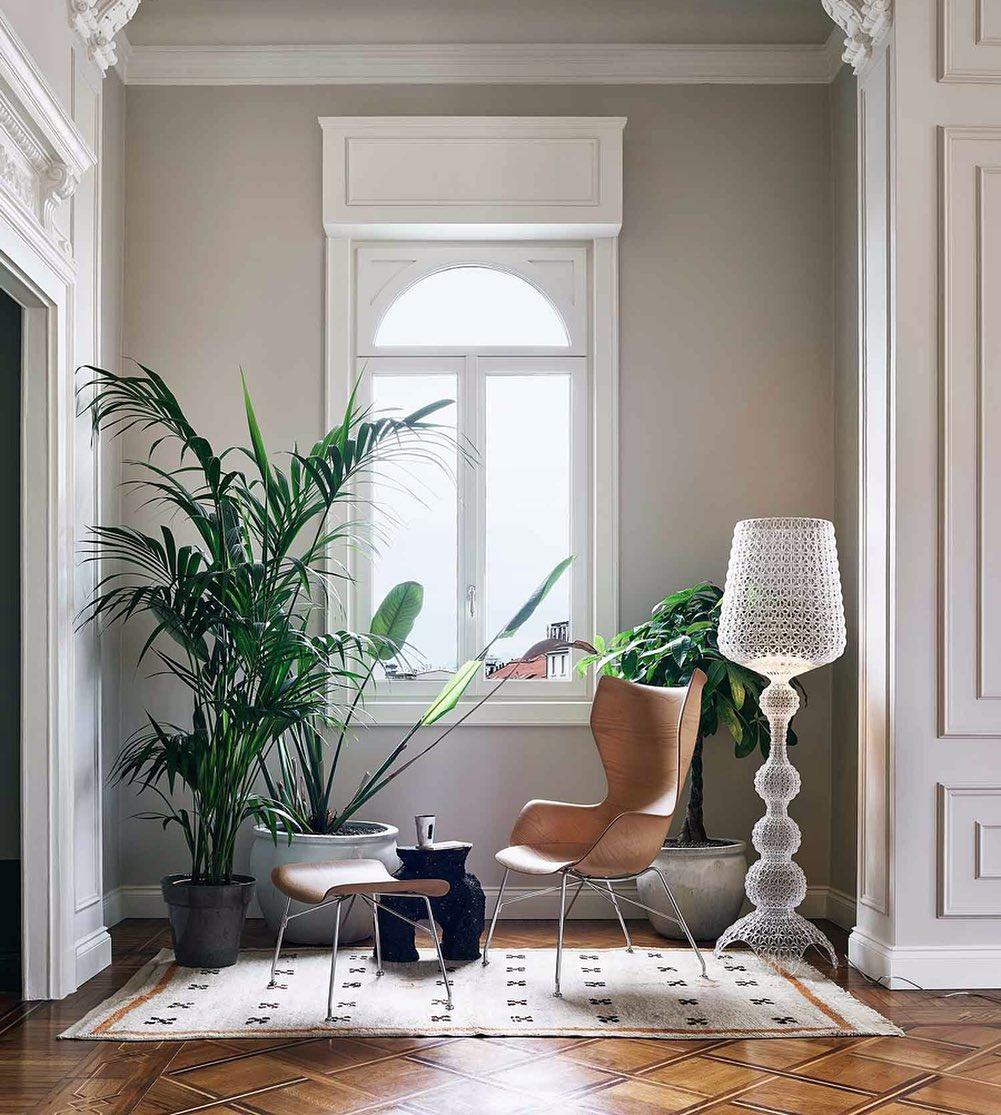 Kabuki Floor Lamp with LED Light - Acrylic, Dimmable, Indoor