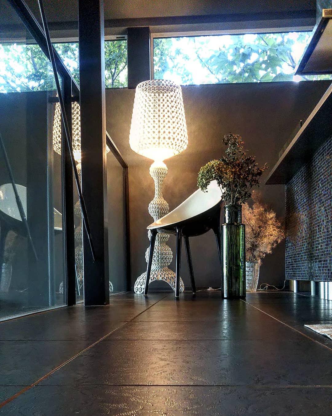 Kabuki Floor Lamp with LED Light - Acrylic, Dimmable, Indoor
