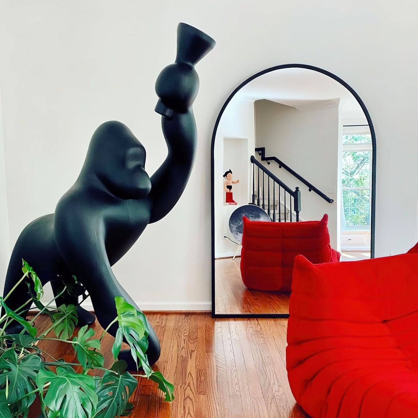 Kong Floor Lamp with Adjustable Arm - Modern LED Lighting