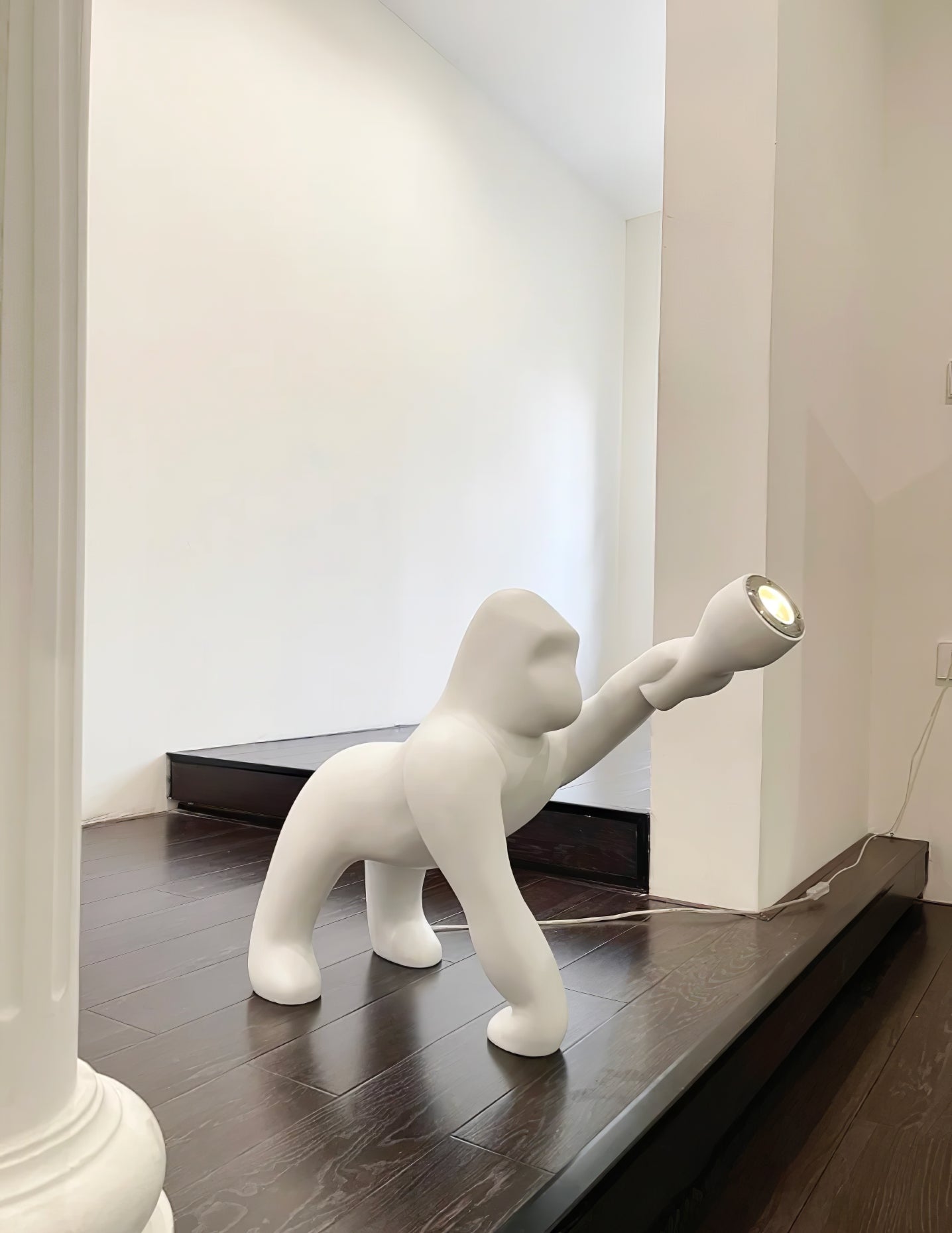 Kong Floor Lamp with Adjustable Arm - Modern LED Lighting