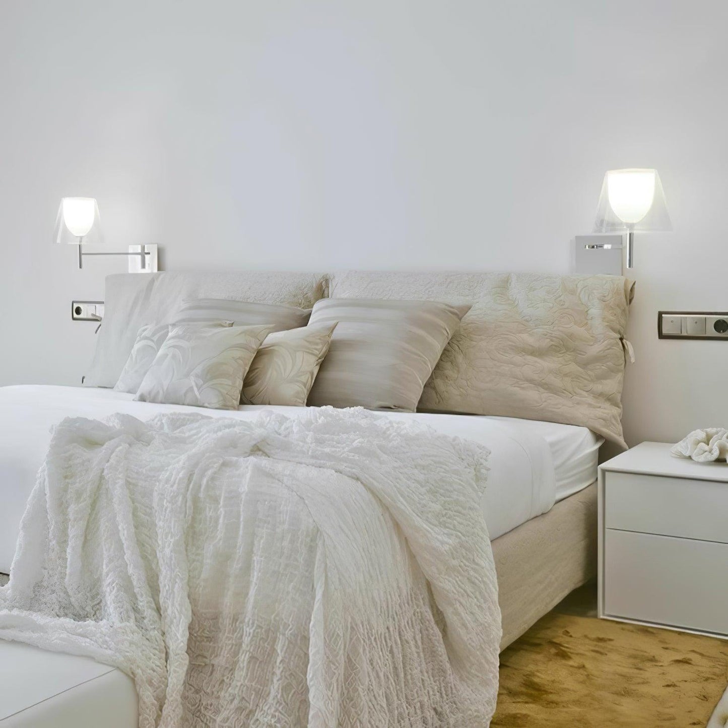 Chrome Prism Wall Lamp - Elegant LED Indoor Lighting