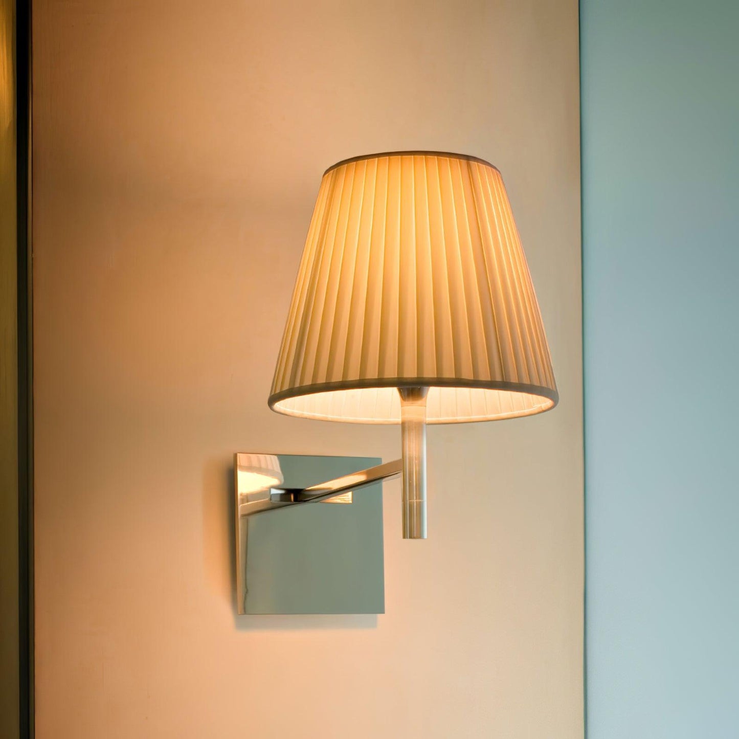Chrome Prism Wall Lamp - Elegant LED Indoor Lighting