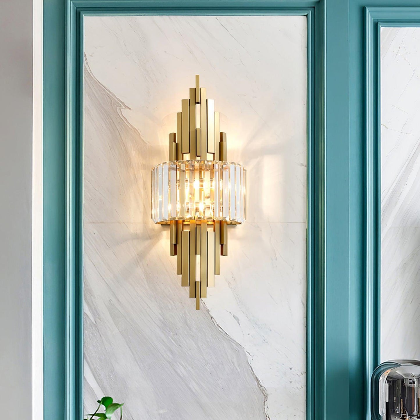 Kubica Crystal Wall Lamp - Modern LED Lighting - Gold Finish
