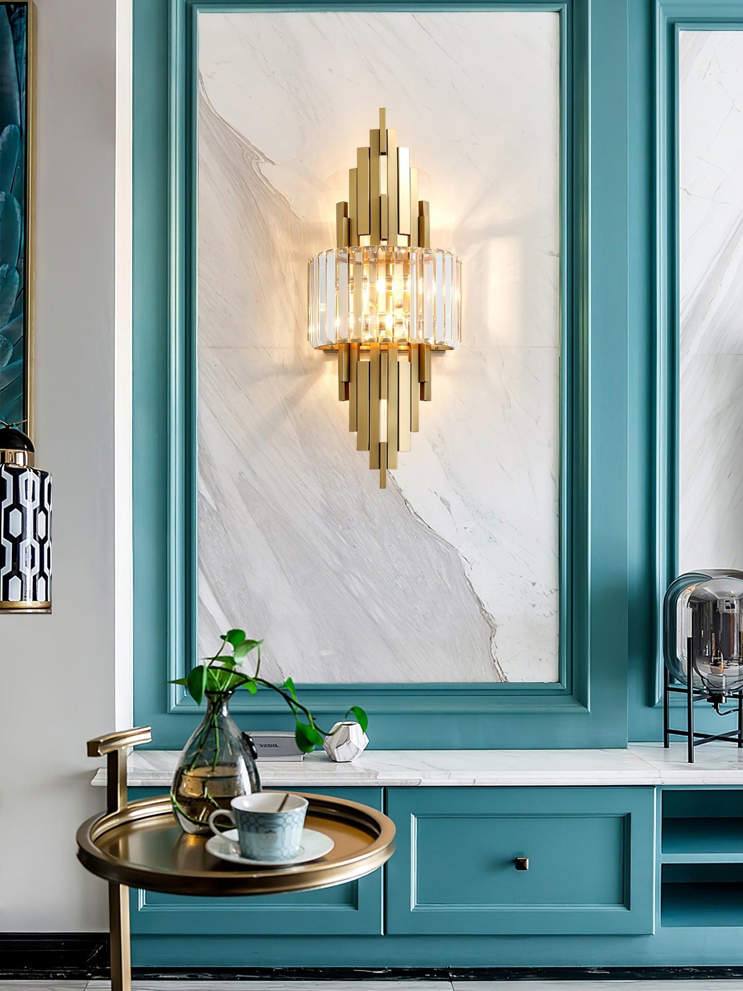 Kubica Crystal Wall Lamp - Modern LED Lighting - Gold Finish