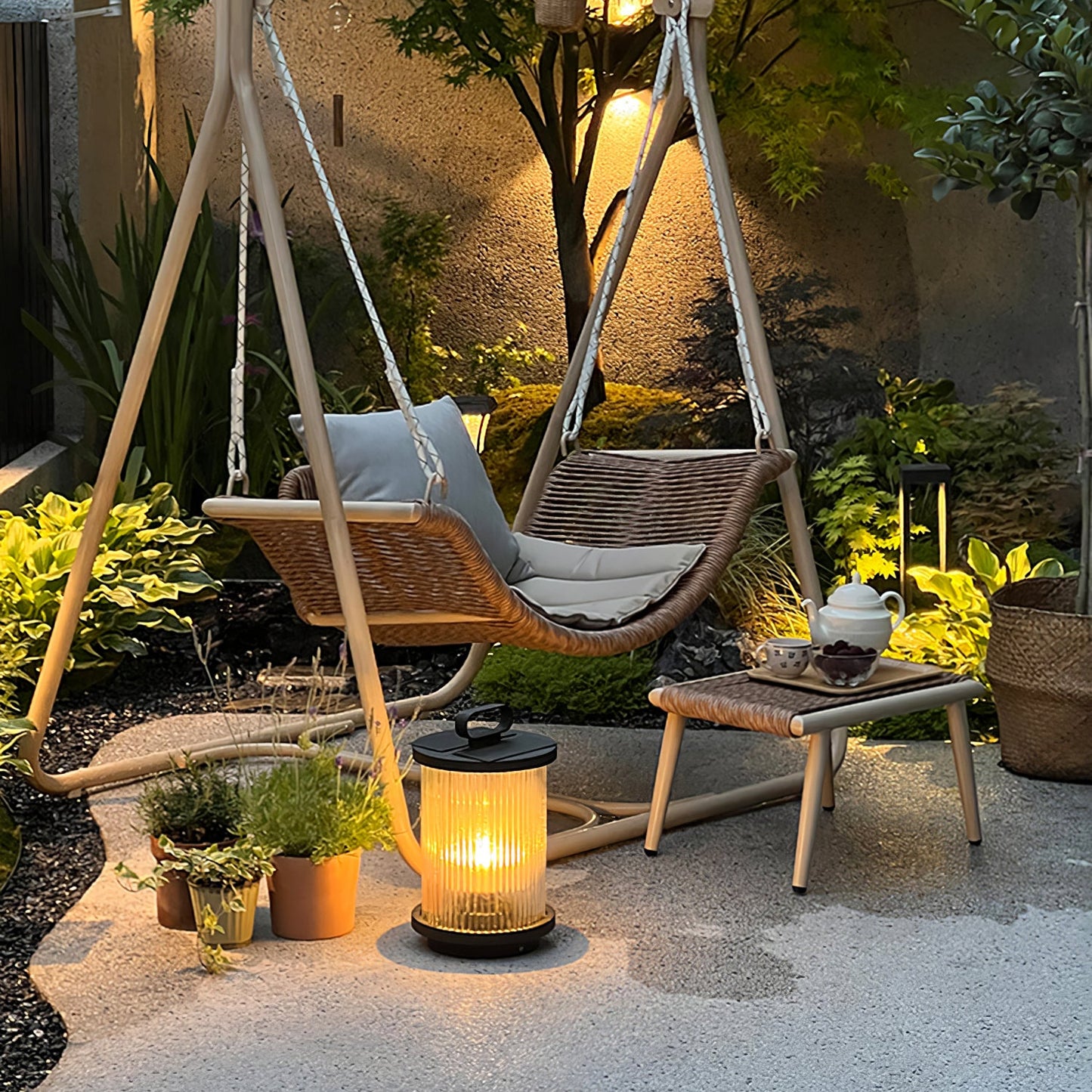 Lantern Garden Solar Outdoor Light with Remote Control