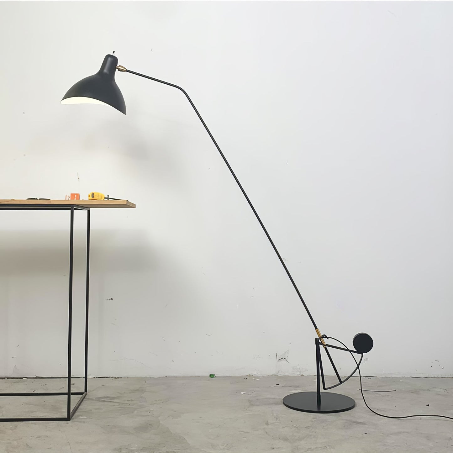 Mantis Arm Floor Lamp with LED, Adjustable Height, Black