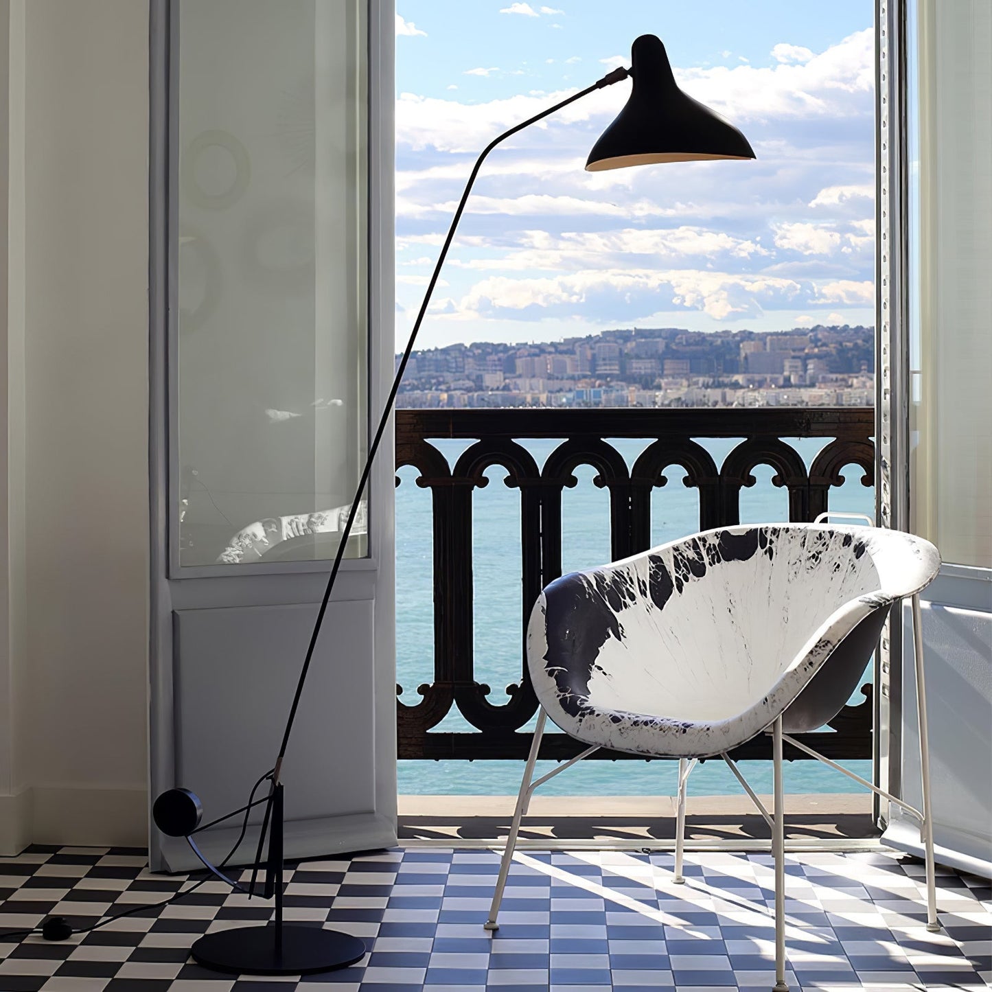 Mantis Arm Floor Lamp with LED, Adjustable Height, Black
