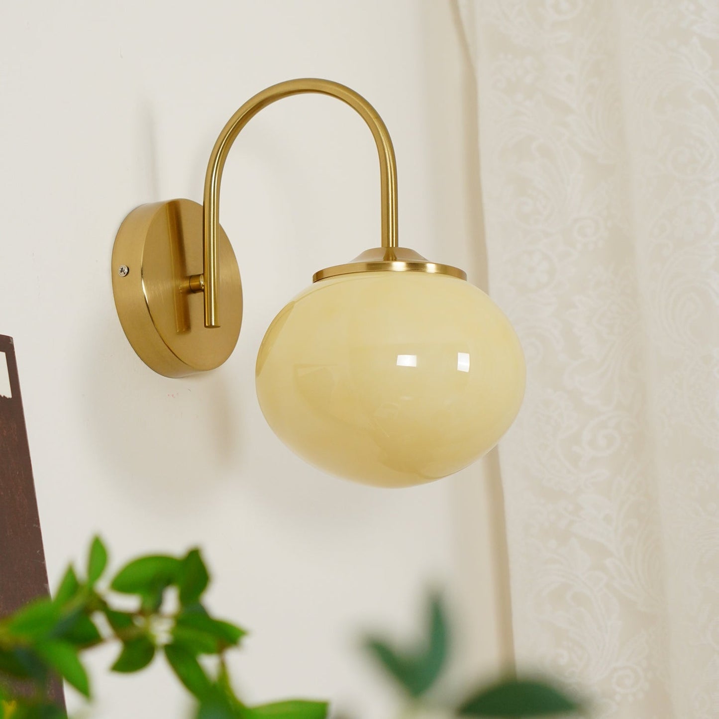 Marshmallow Wall Lamp with Pink Glass Shade and Gold Finish