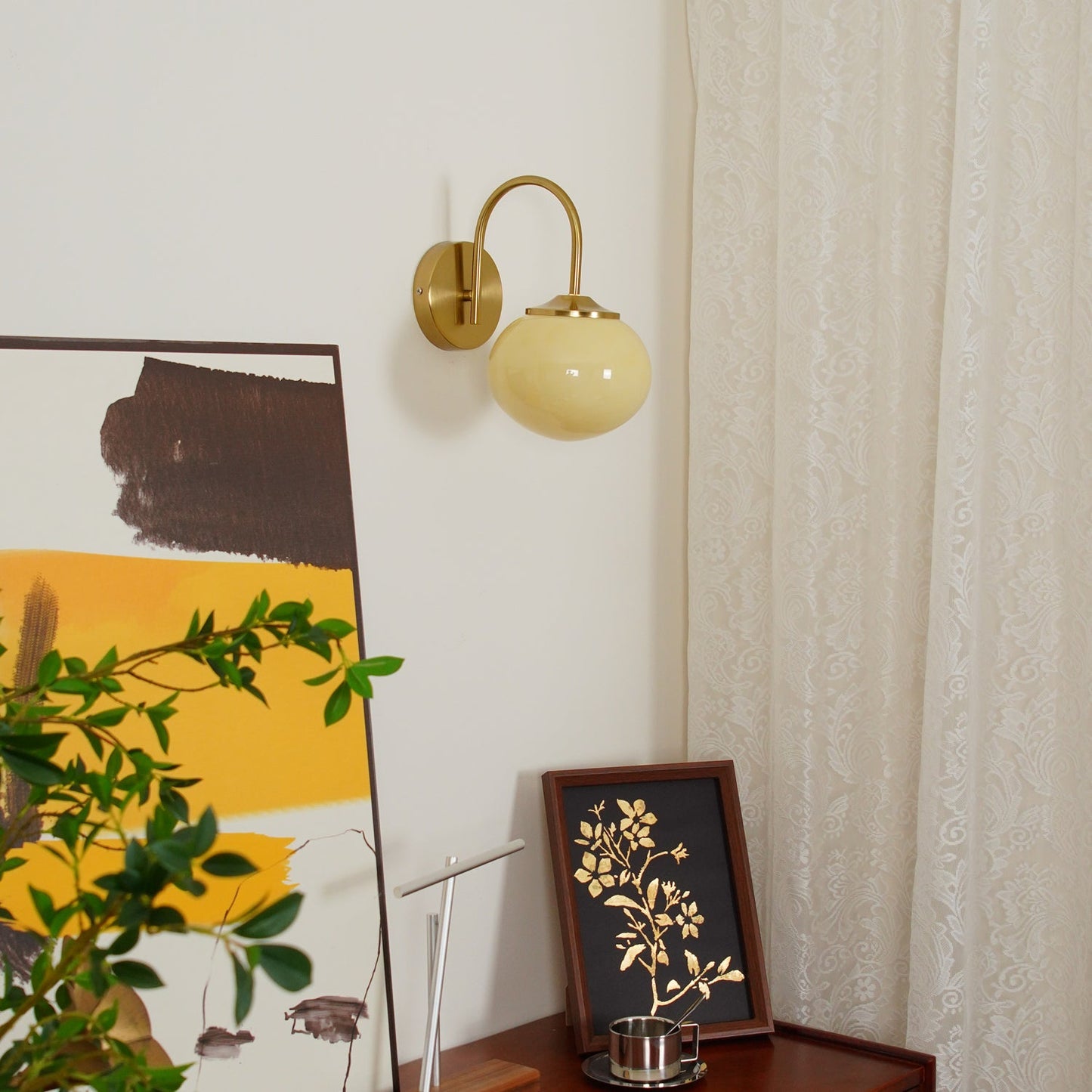 Marshmallow Wall Lamp with Pink Glass Shade and Gold Finish