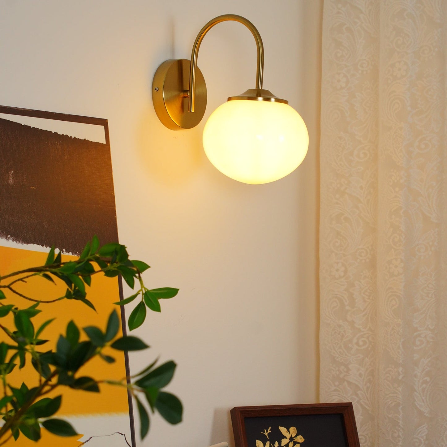 Marshmallow Wall Lamp with Pink Glass Shade and Gold Finish