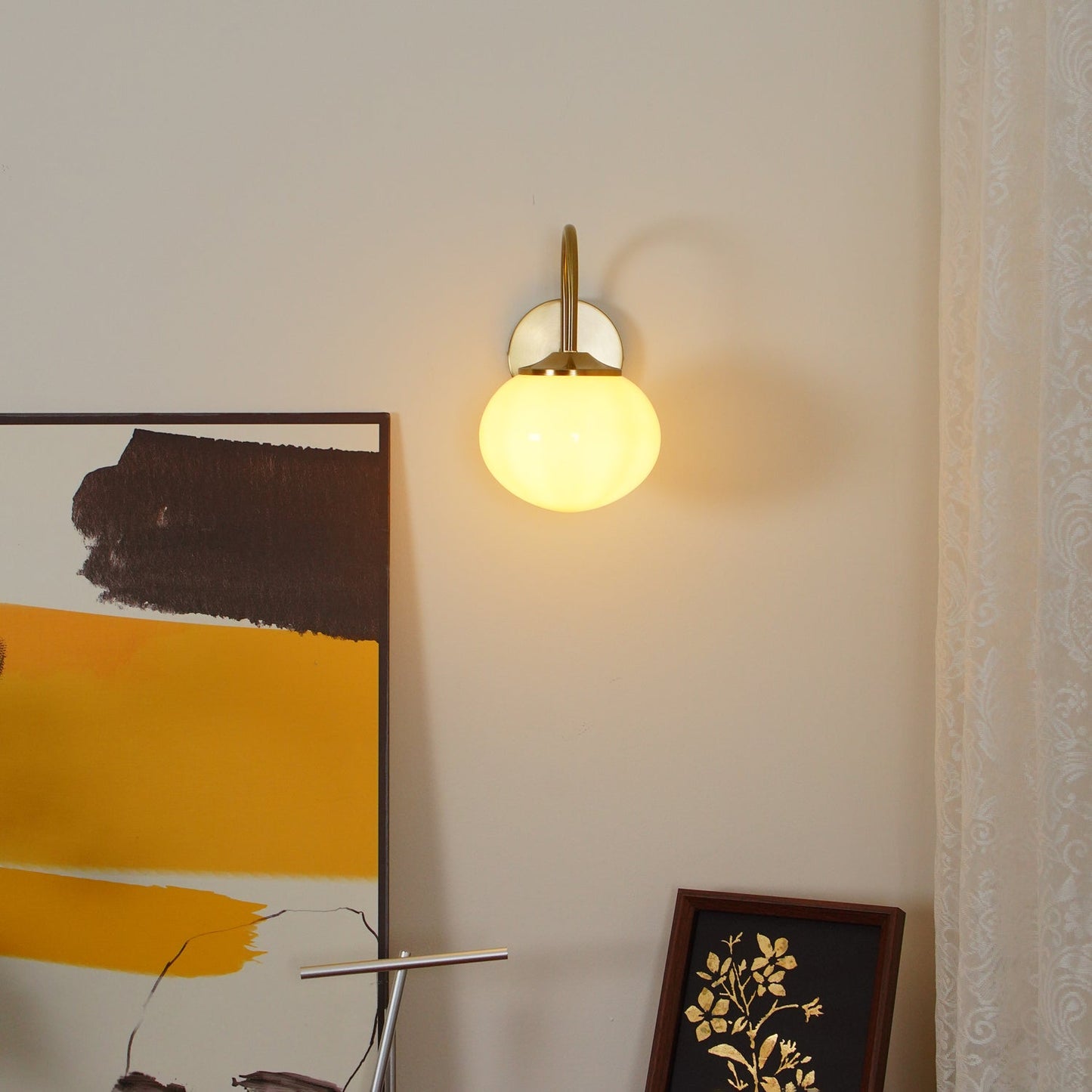 Marshmallow Wall Lamp with Pink Glass Shade and Gold Finish